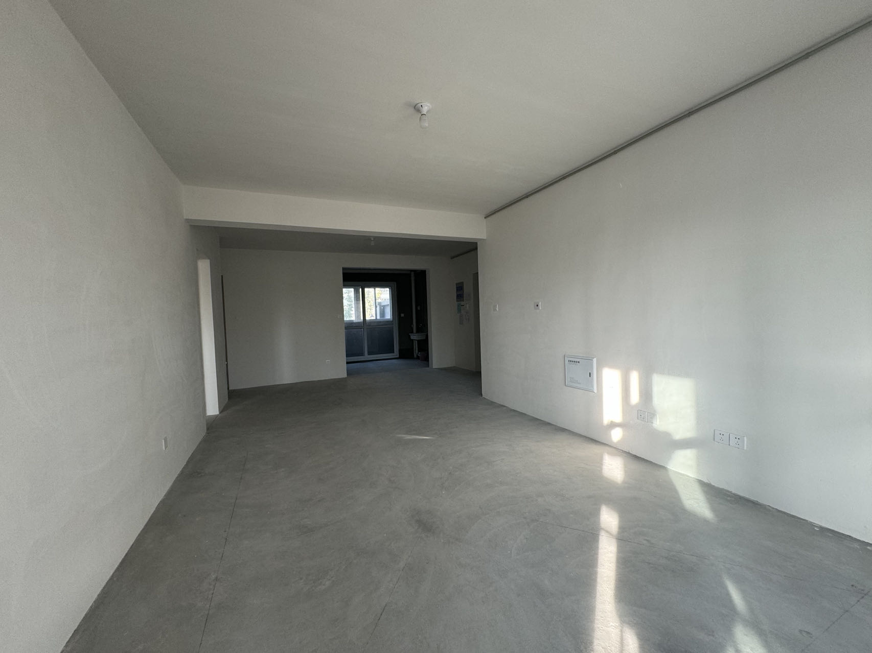 芦泾花苑 3室2厅2卫 149m²
