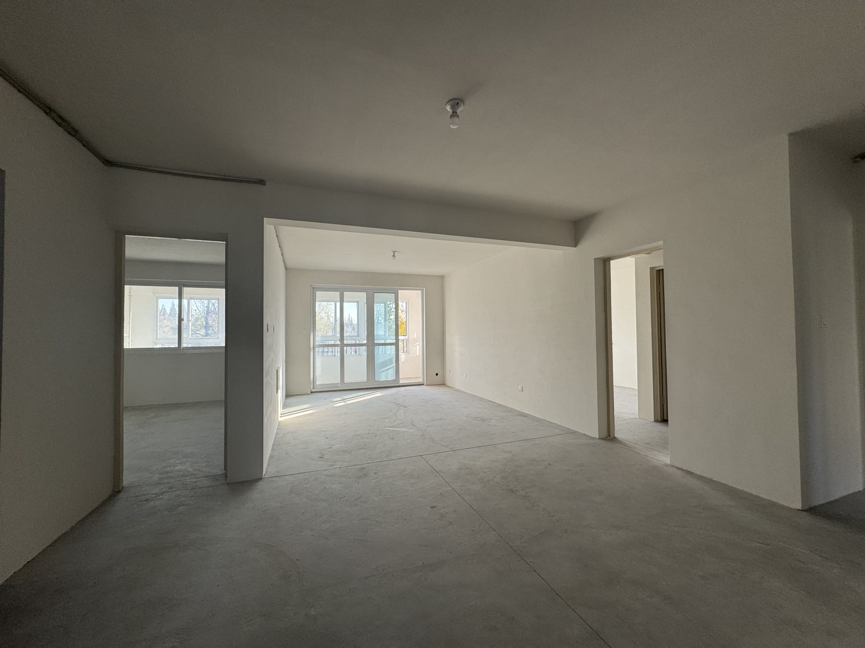 芦泾花苑 3室2厅2卫 149m&sup2;