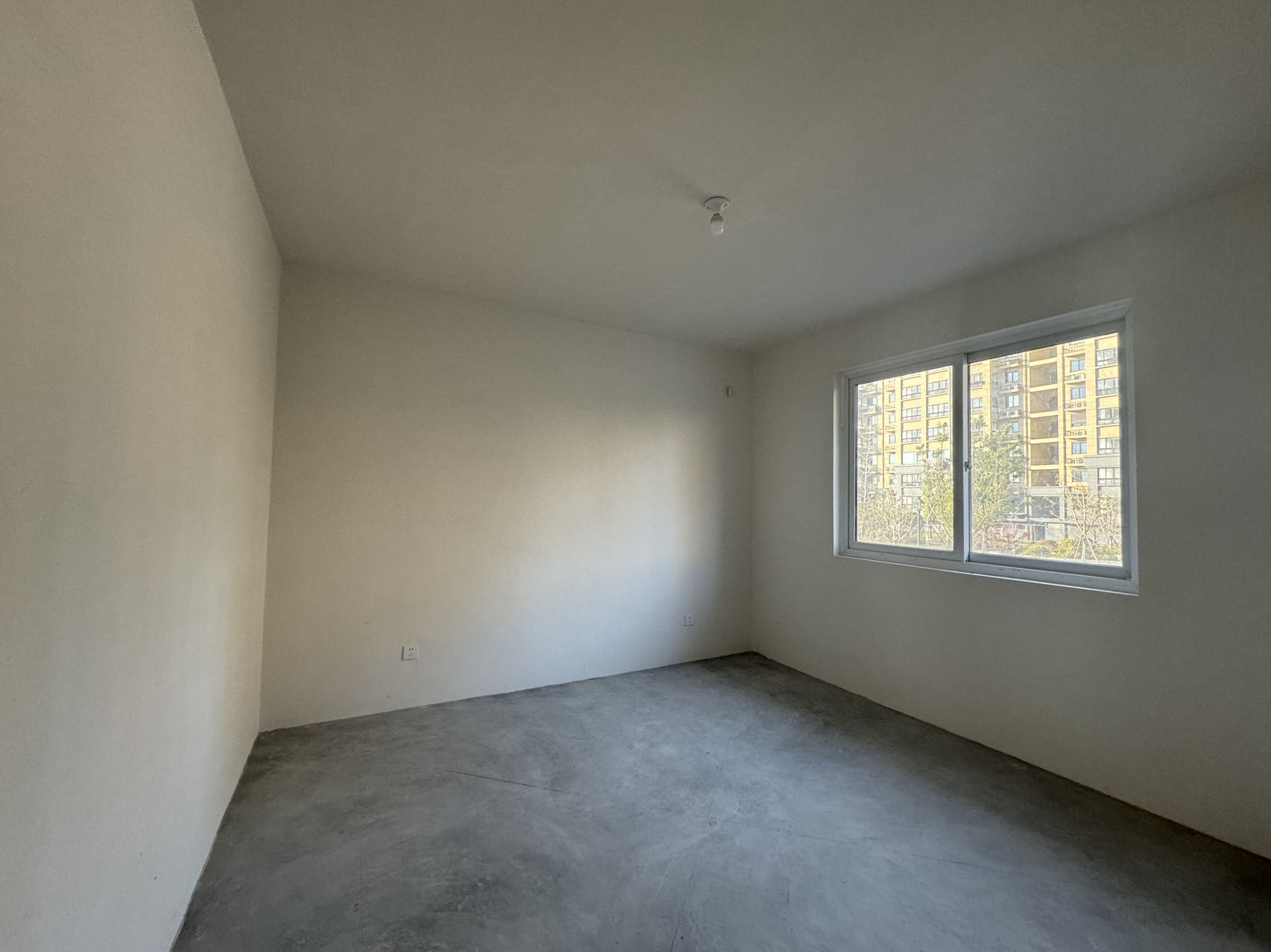 芦泾花苑 3室2厅2卫 149m&sup2;