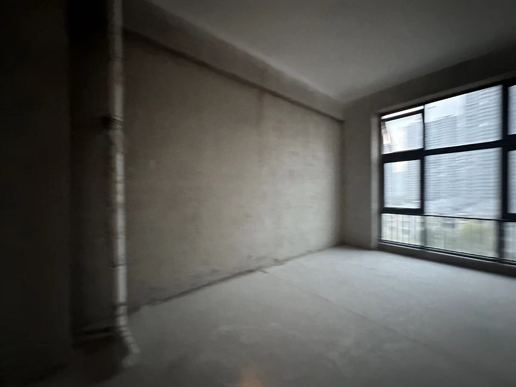 富力广场 1室1厅1卫 30.00m²