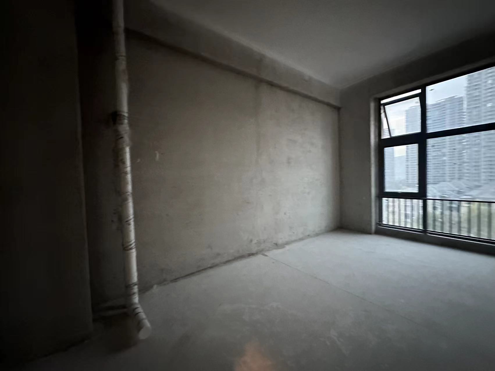 富力广场 1室1厅1卫 30.00m²