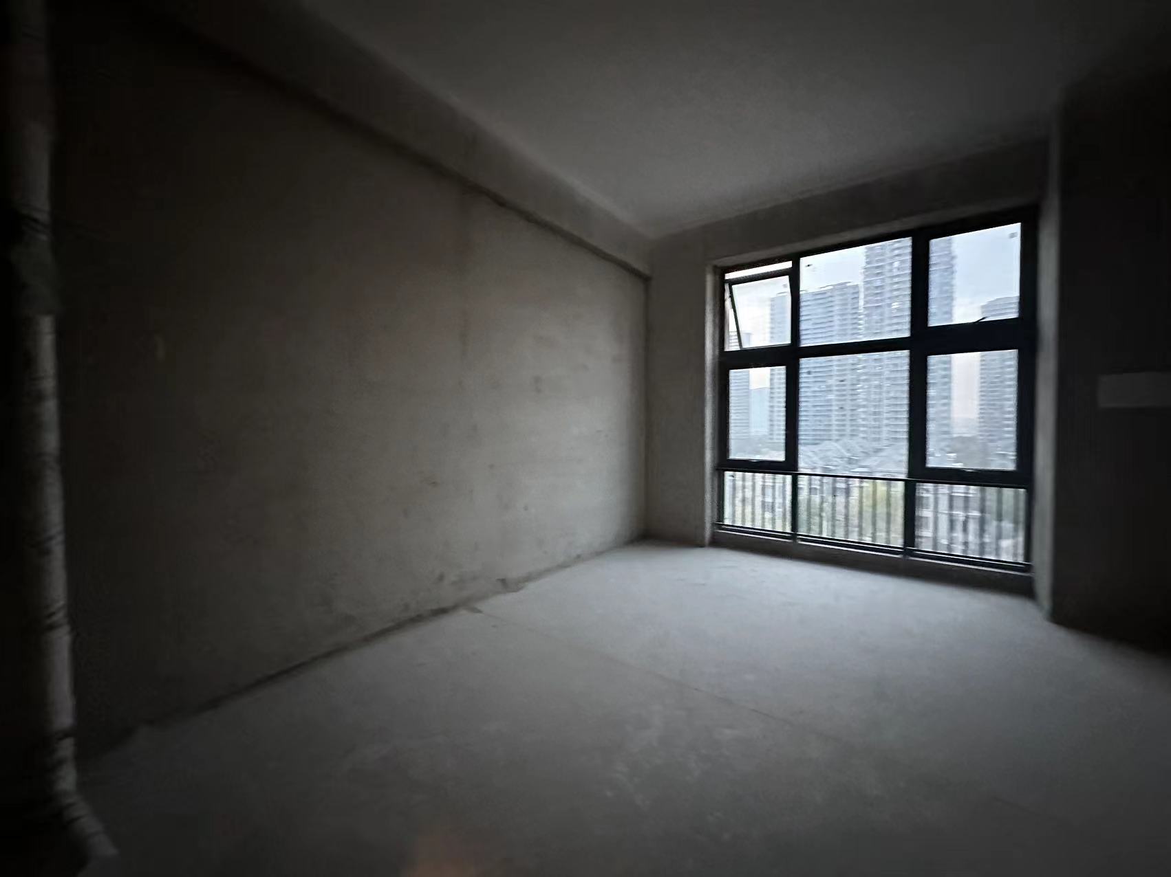 富力广场 1室1厅1卫 30.00m²