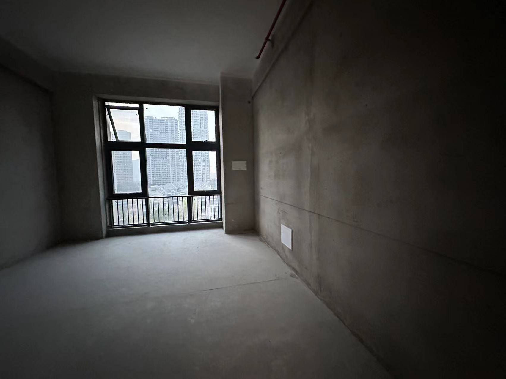富力广场 1室1厅1卫 30.00m²