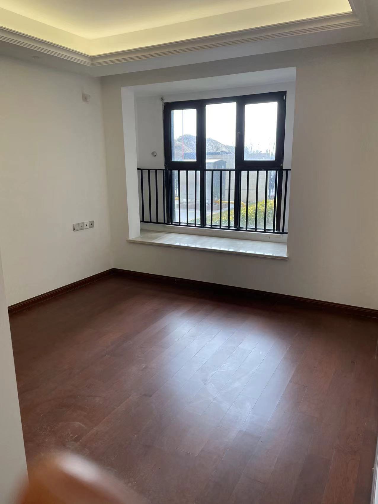 富力院士廷 4室2厅2卫 136m&sup2;