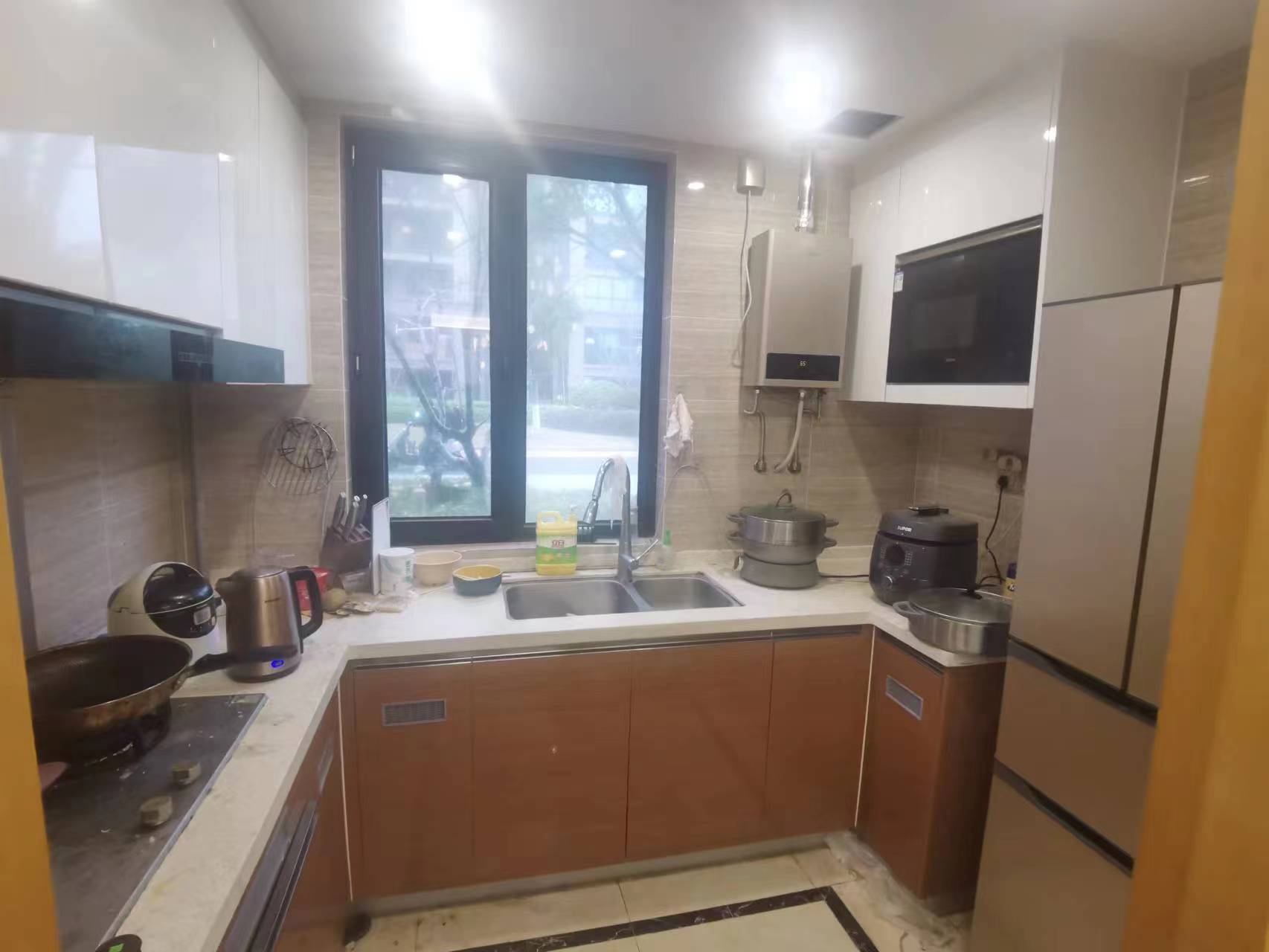 富力院士廷 4室2厅2卫 136m&sup2;