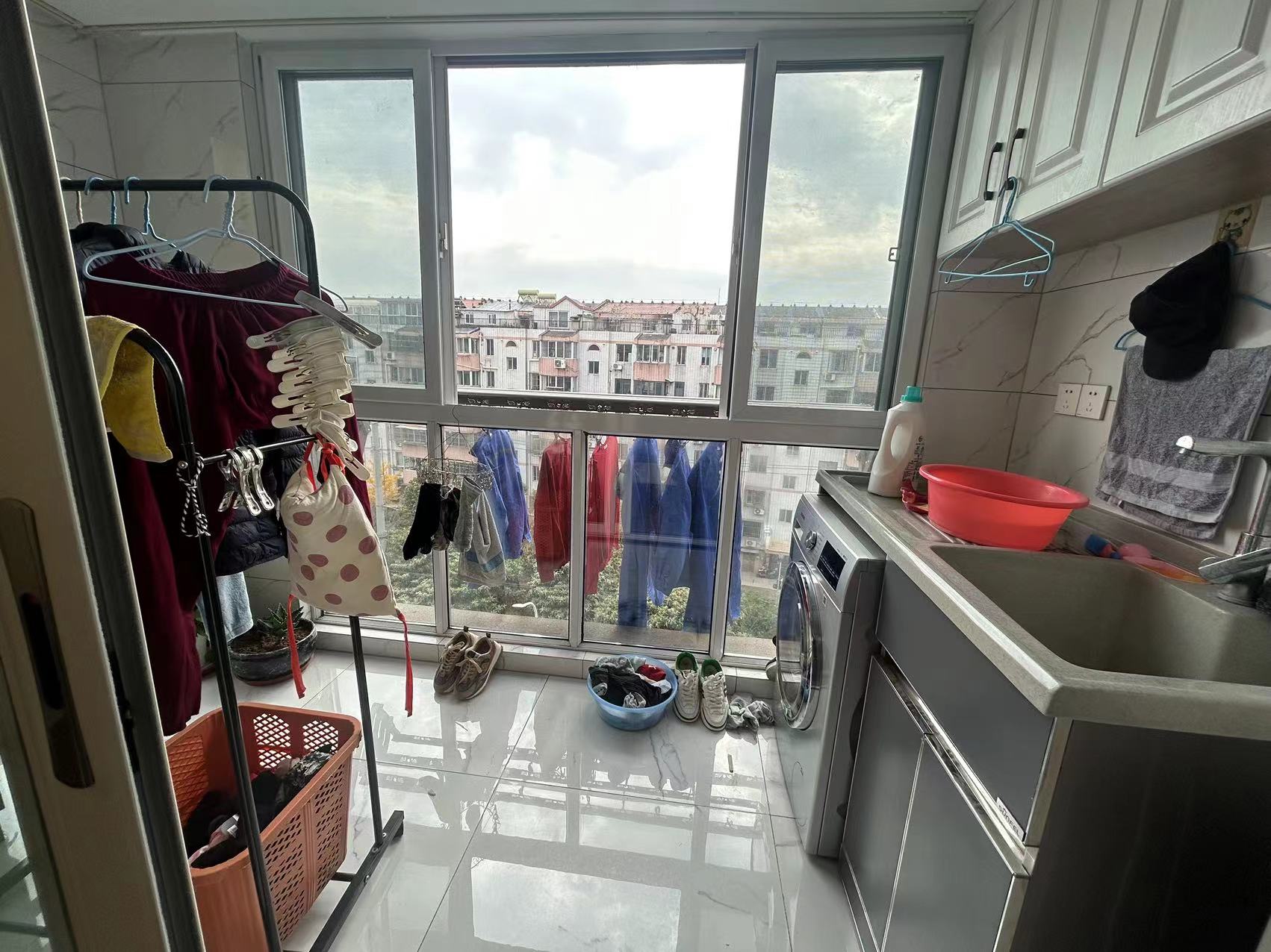 锦城苑 3室2厅2卫 89.3m&sup2;
