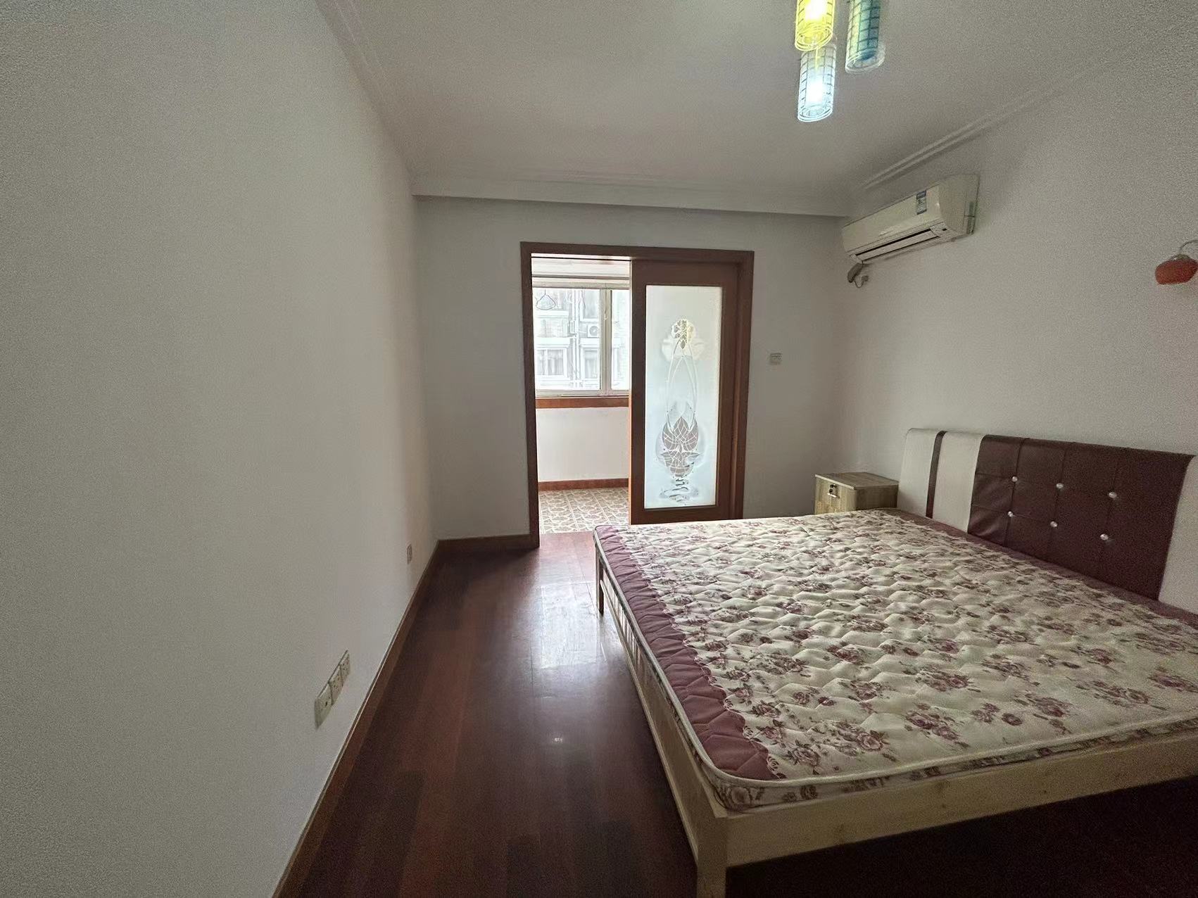 濠西园 3室2厅1卫 142m&sup2;