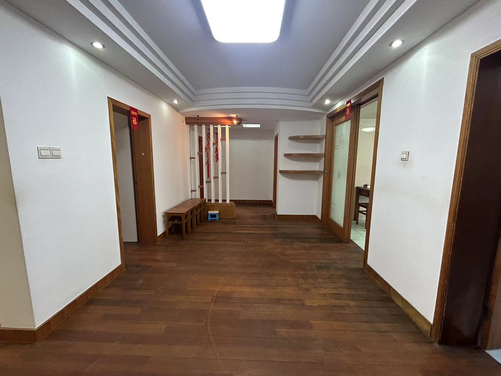 濠西园 3室2厅1卫 142m&sup2;