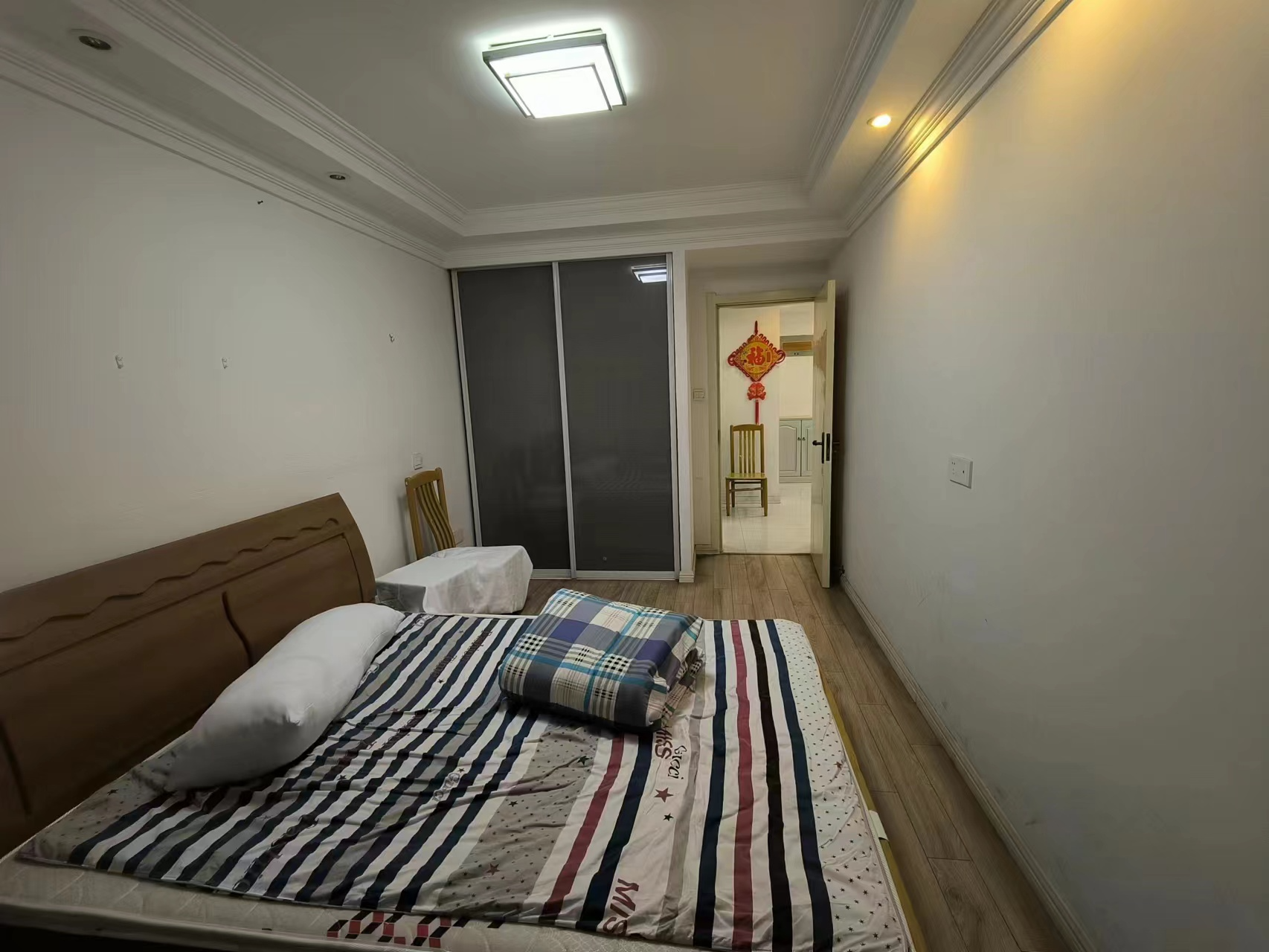 城山家园 2室1厅1卫 75m&sup2;