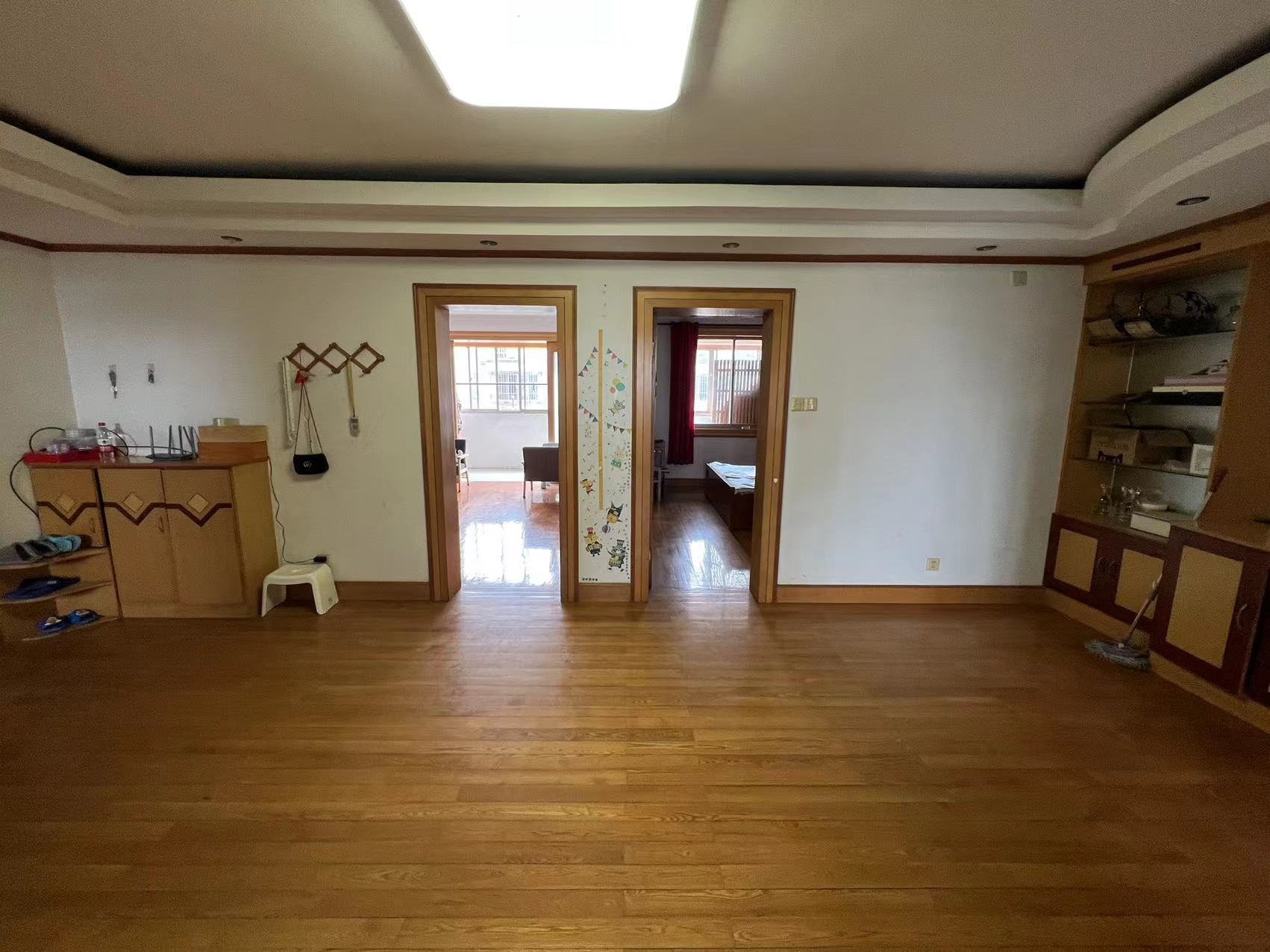 北园新村 4室2厅2卫 164m²