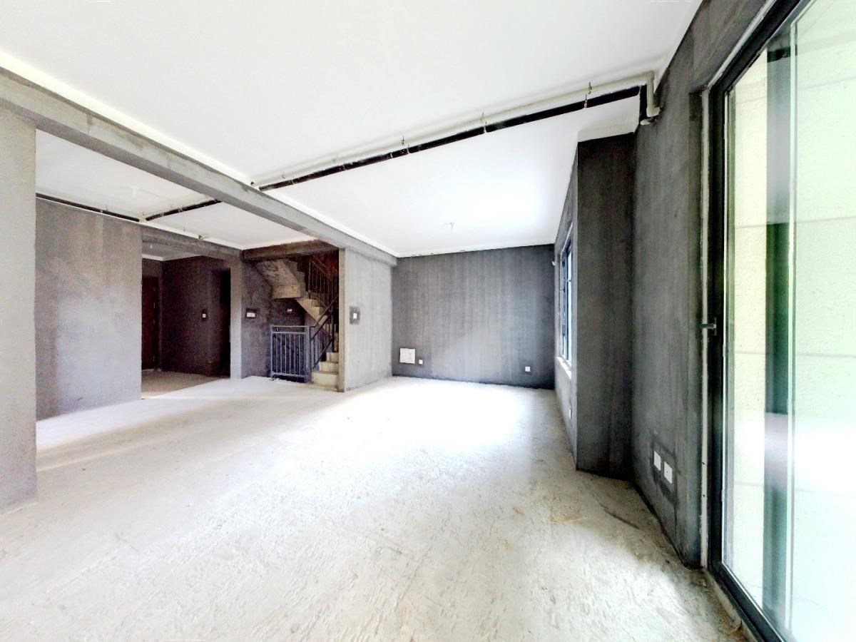 万科翡翠东第 3室2厅3卫 230.27m&sup2;