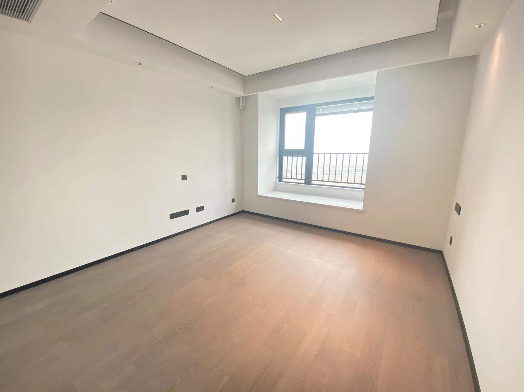 滨江玺 4室2厅2卫 143m&sup2;