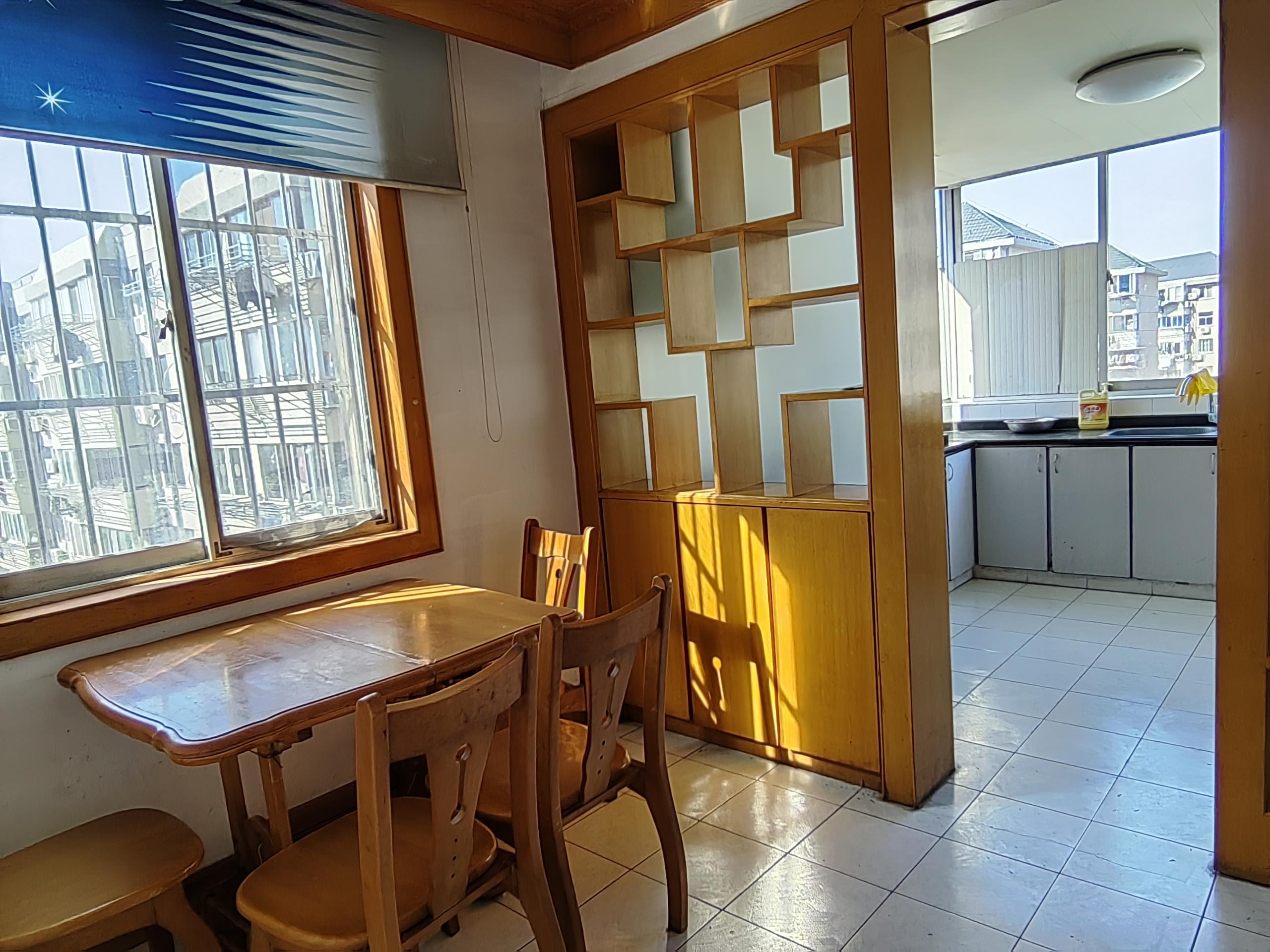 郭里园 3室2厅1卫 101.68m&sup2;