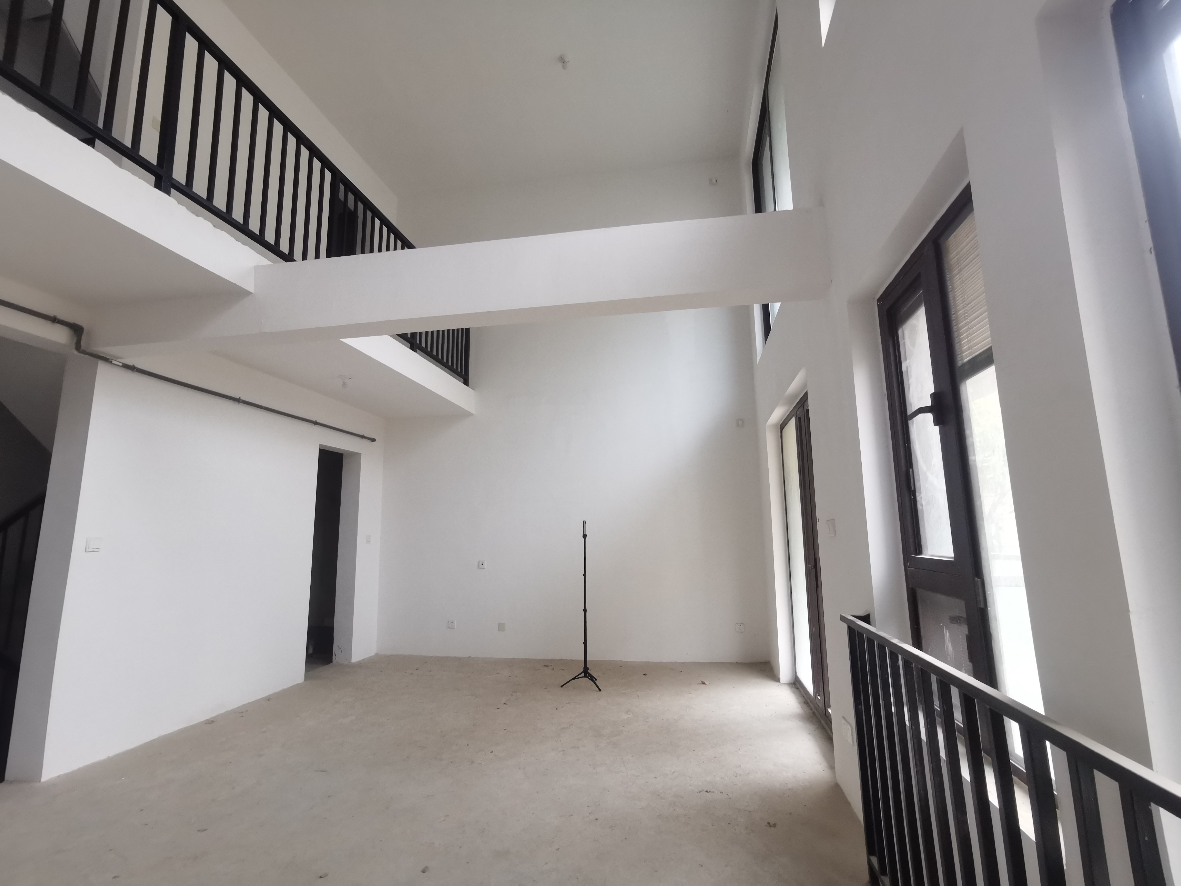 云樾东方 4室2厅3卫 153.00m²