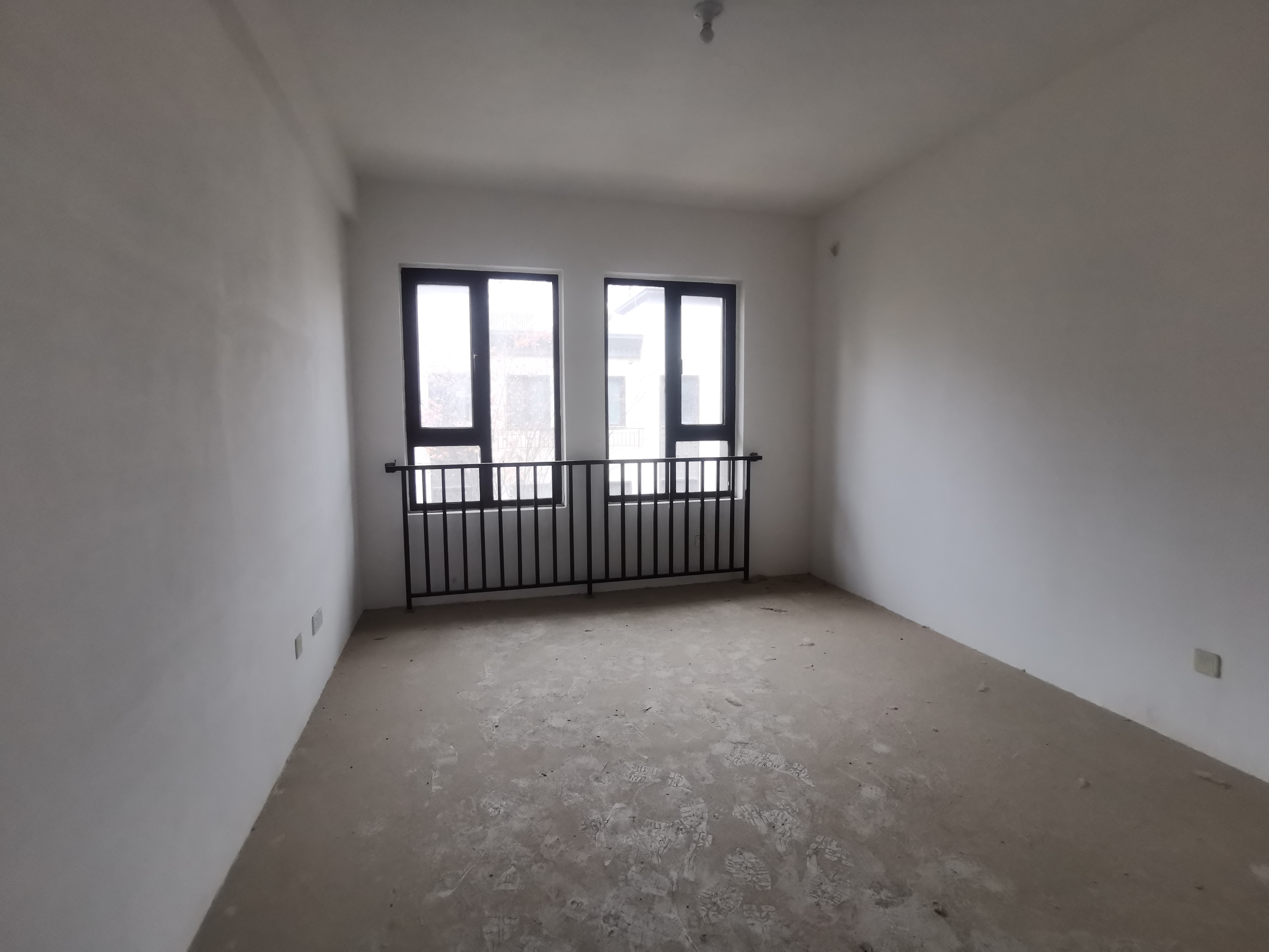 云樾东方 4室2厅3卫 200m&sup2;