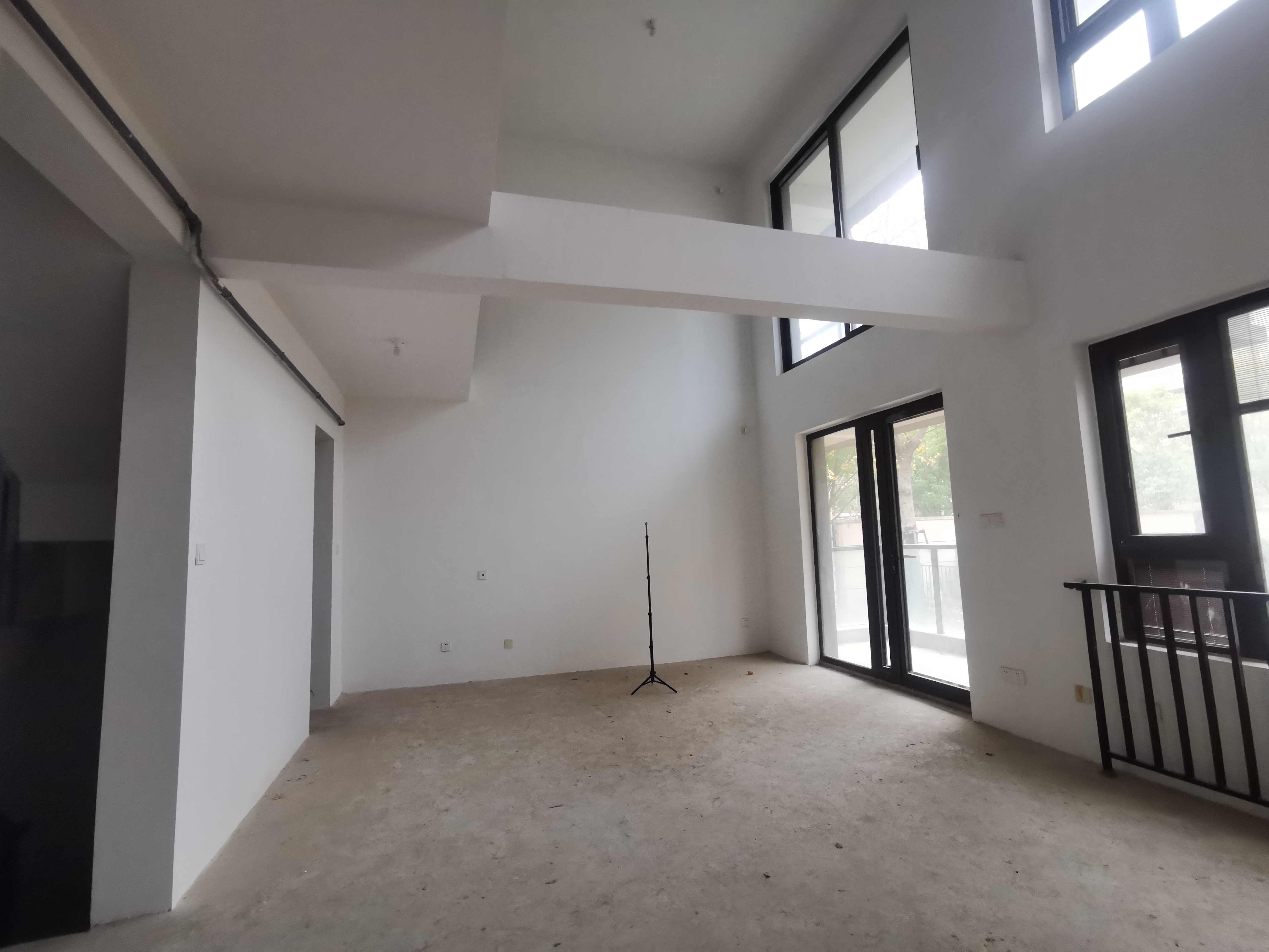 云樾东方 4室2厅3卫 200m&sup2;