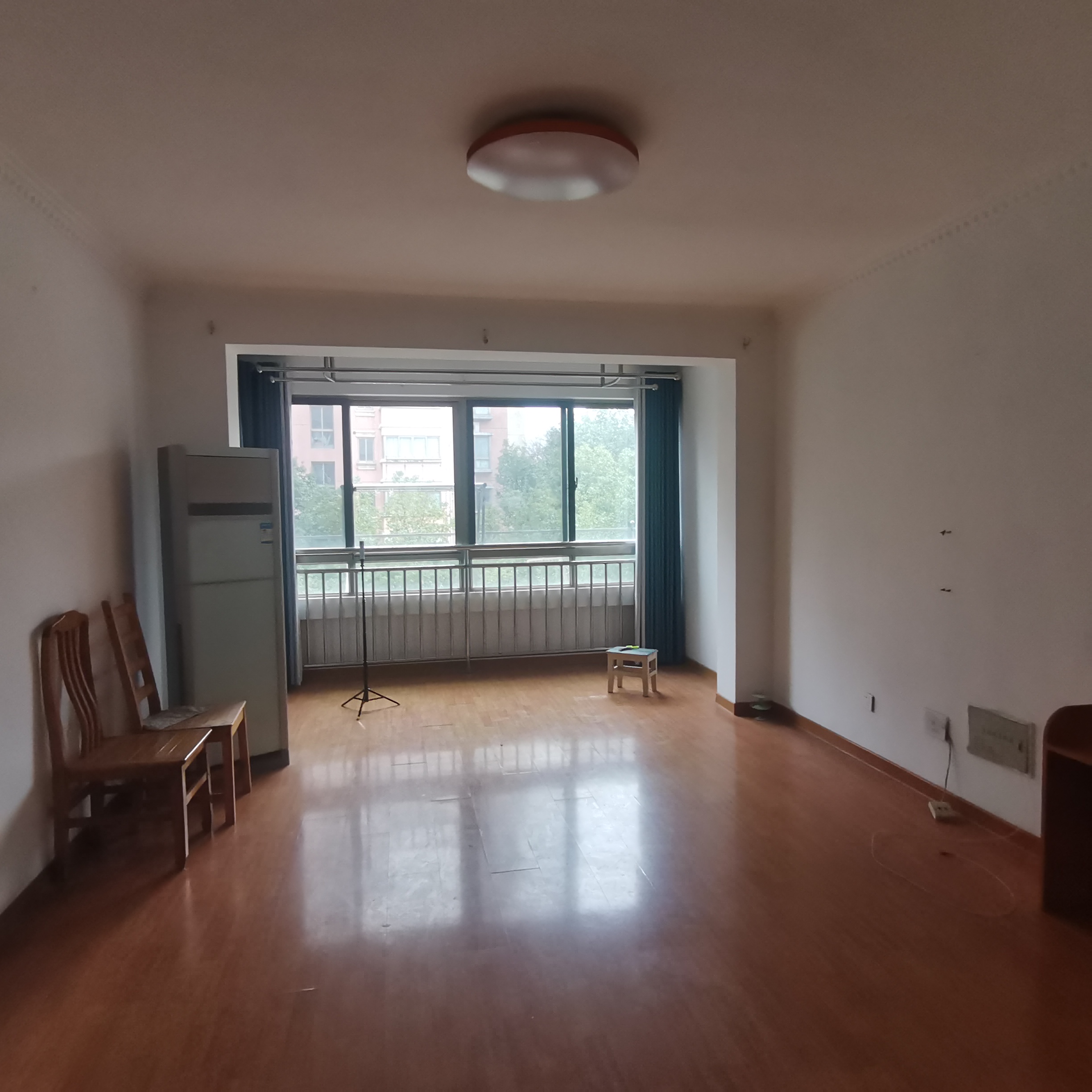 濠滨花园 2室1厅1卫 90m&sup2;