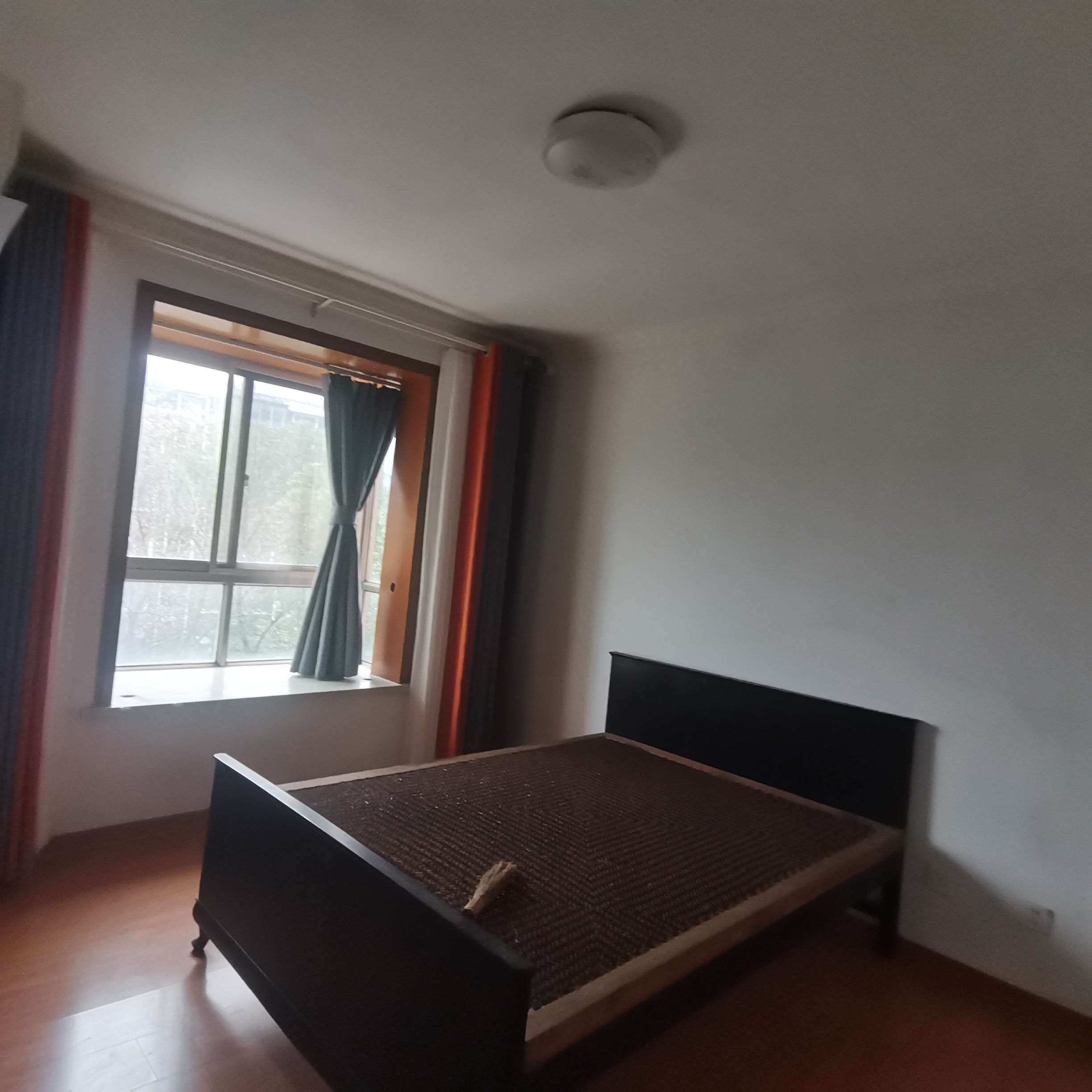 濠滨花园 2室1厅1卫 90m&sup2;