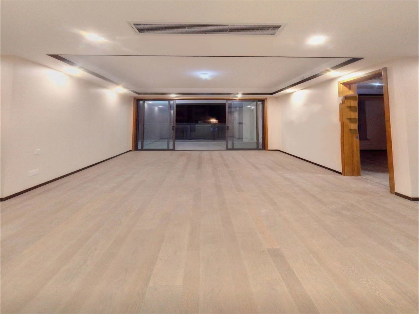远创樽樾 4室2厅3卫 155.00m&sup2;