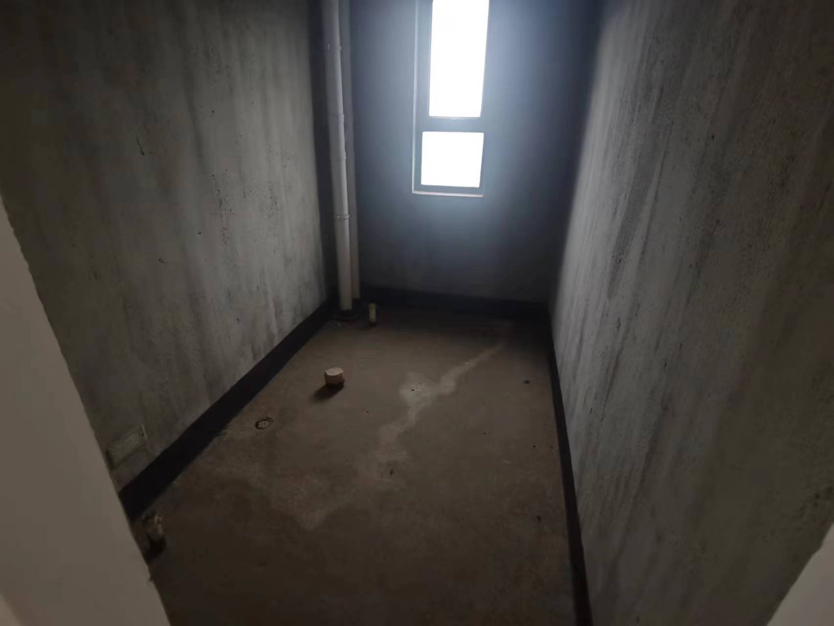 翰铂府北区 4室2厅2卫 142m&sup2;