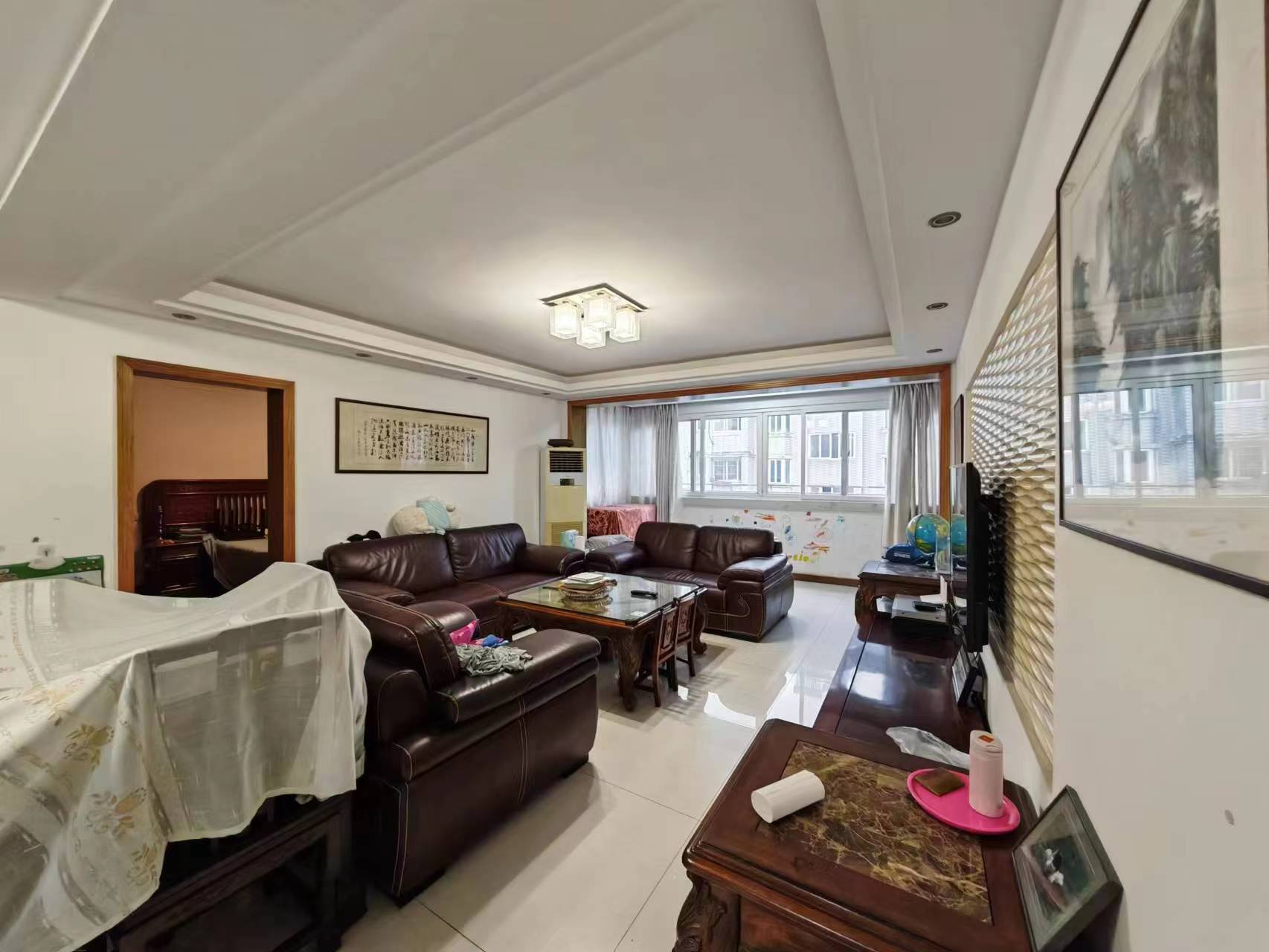 小石桥花苑 3室2厅1卫 131.00m²