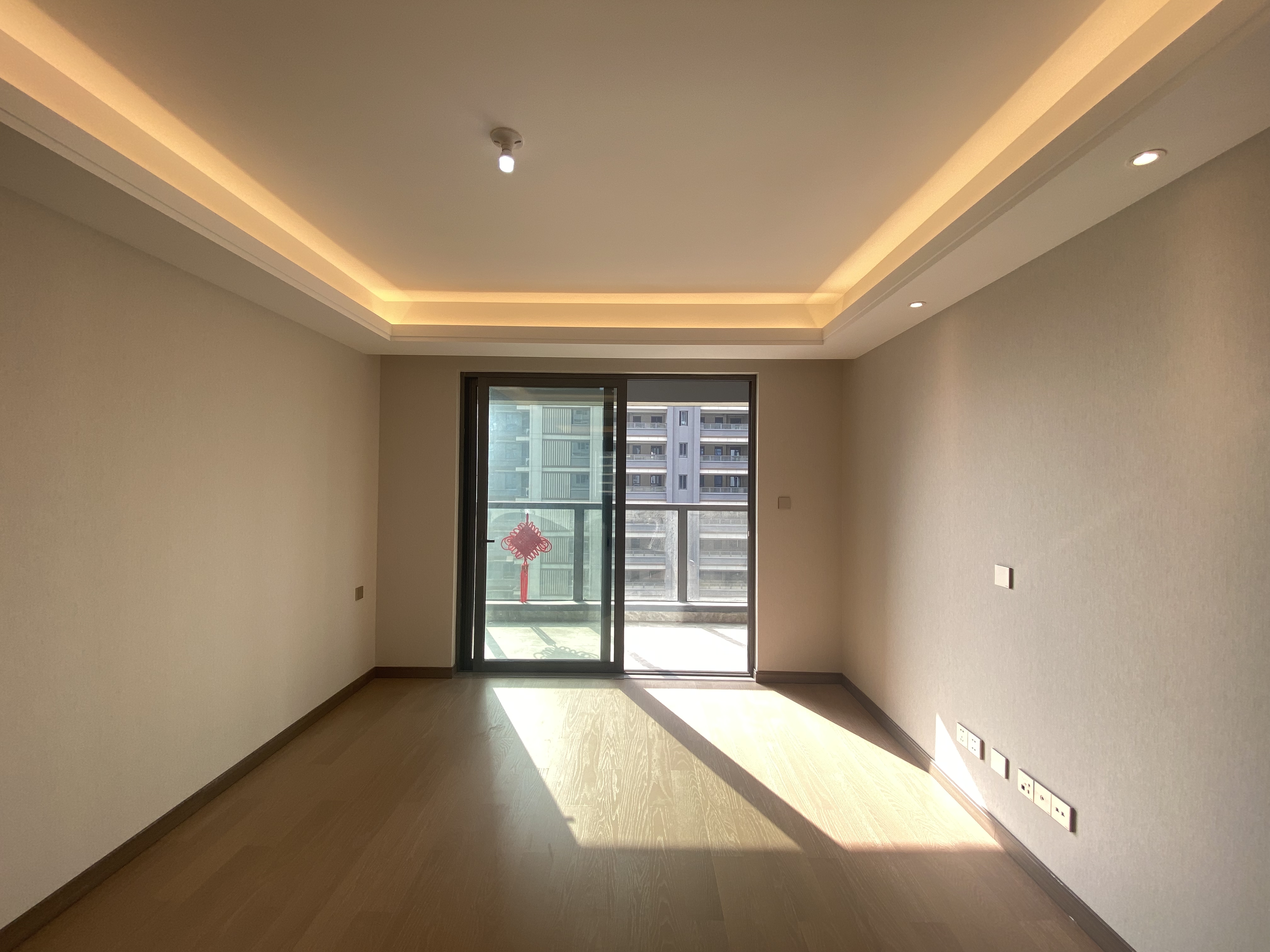 北纬31度 3室2厅2卫 132.88m²