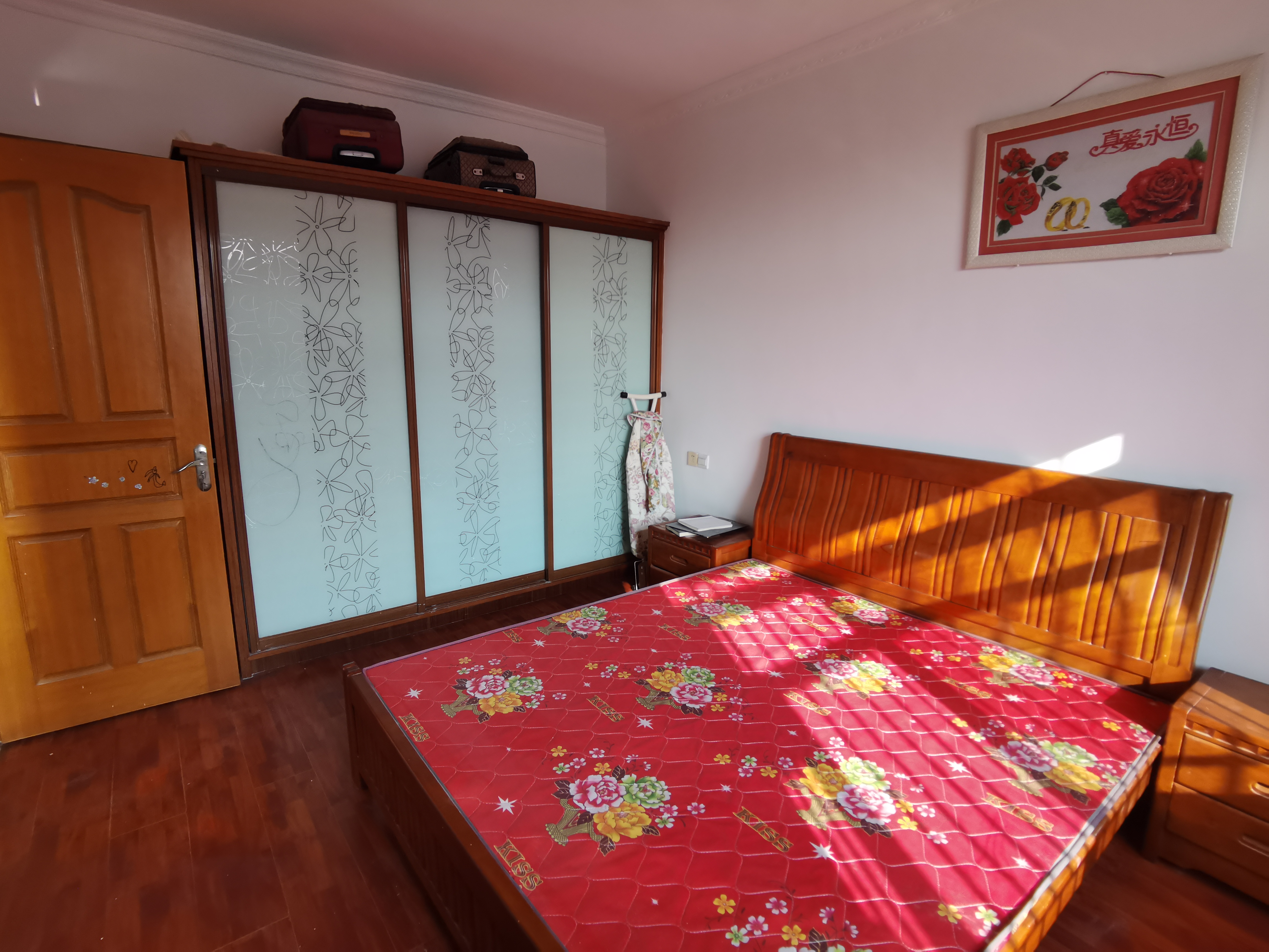 银河公寓 3室2厅1卫 127m&sup2;