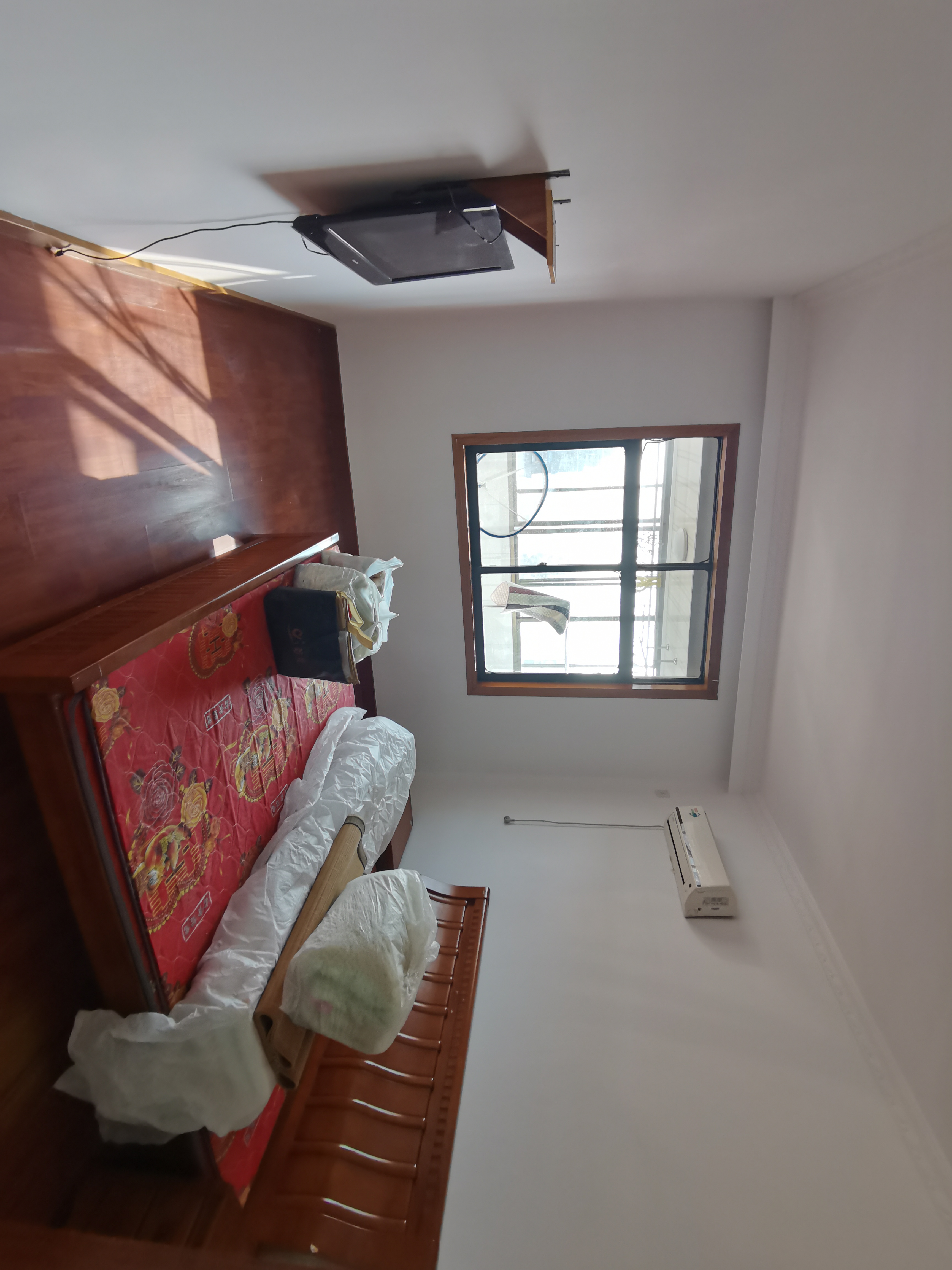 银河公寓 3室2厅1卫 127m&sup2;