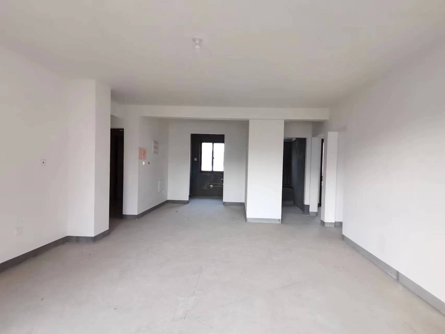招商新城雍景湾 32室2厅2卫 117.00m²