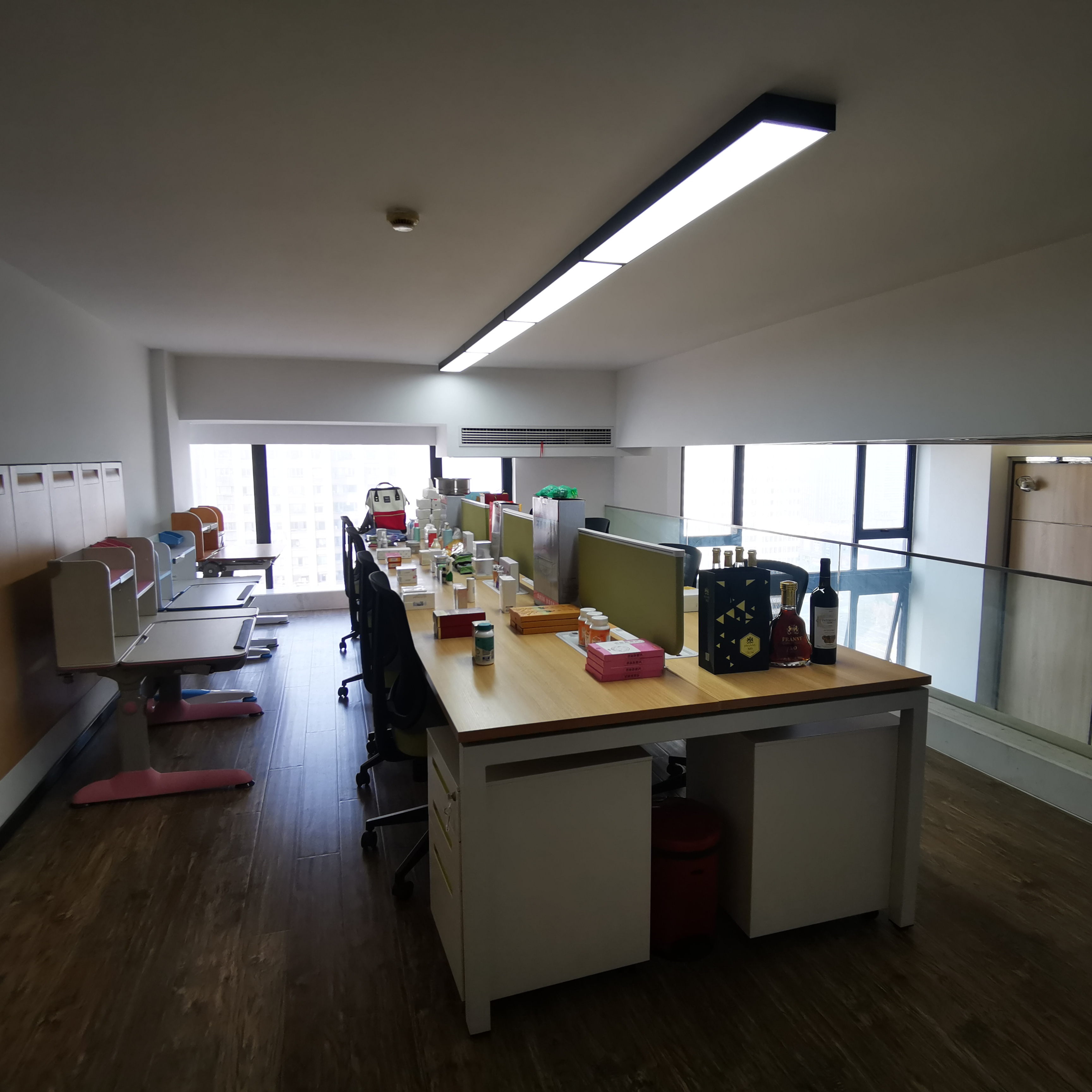 星光耀广场 1室1厅1卫 195m&sup2;