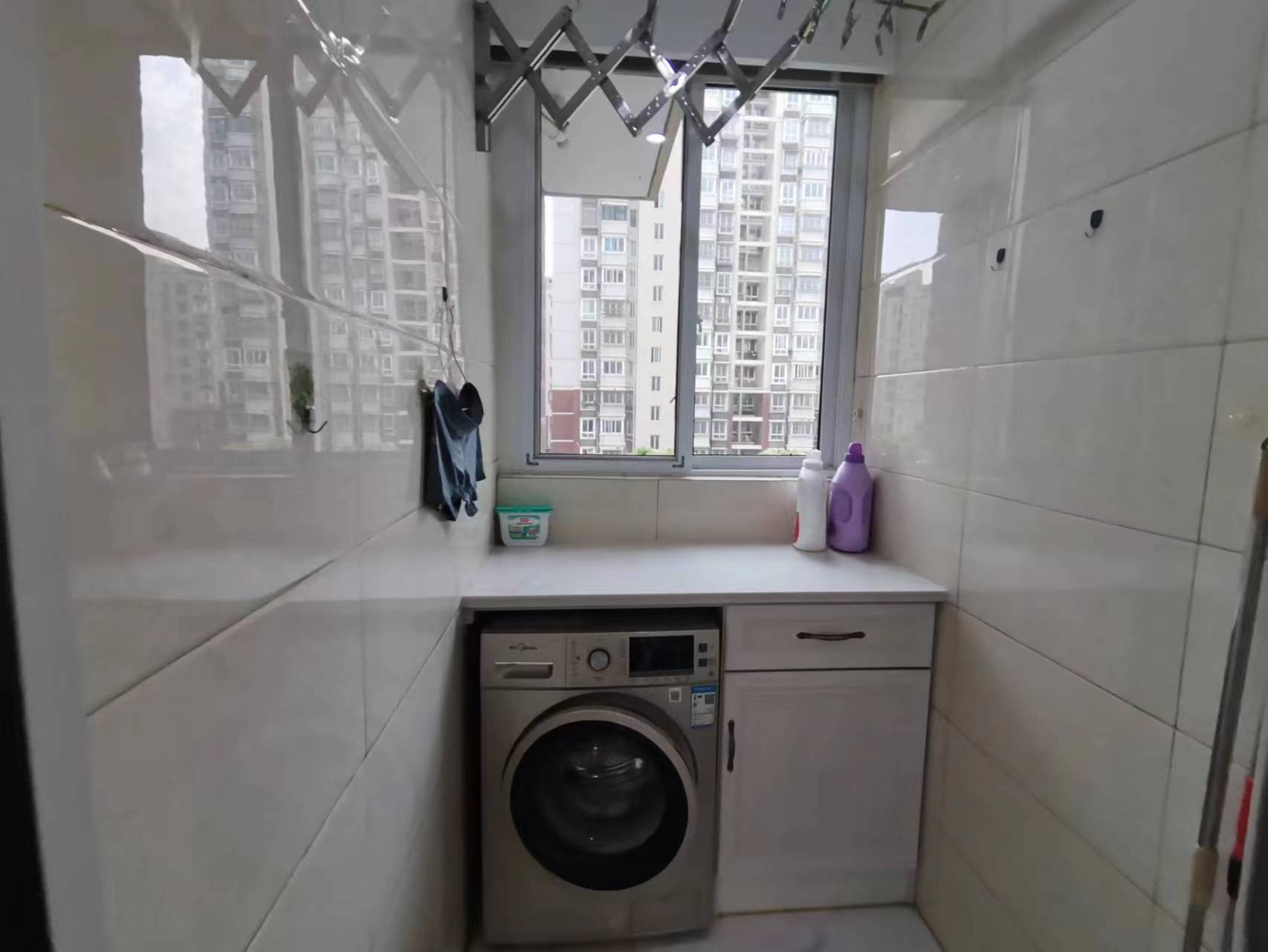 天晖苑 2室2厅1卫 77m&sup2;