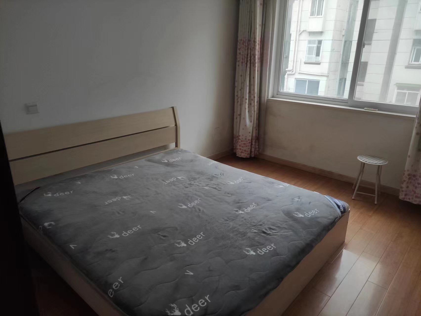 银花苑 3室2厅2卫 108m&sup2;