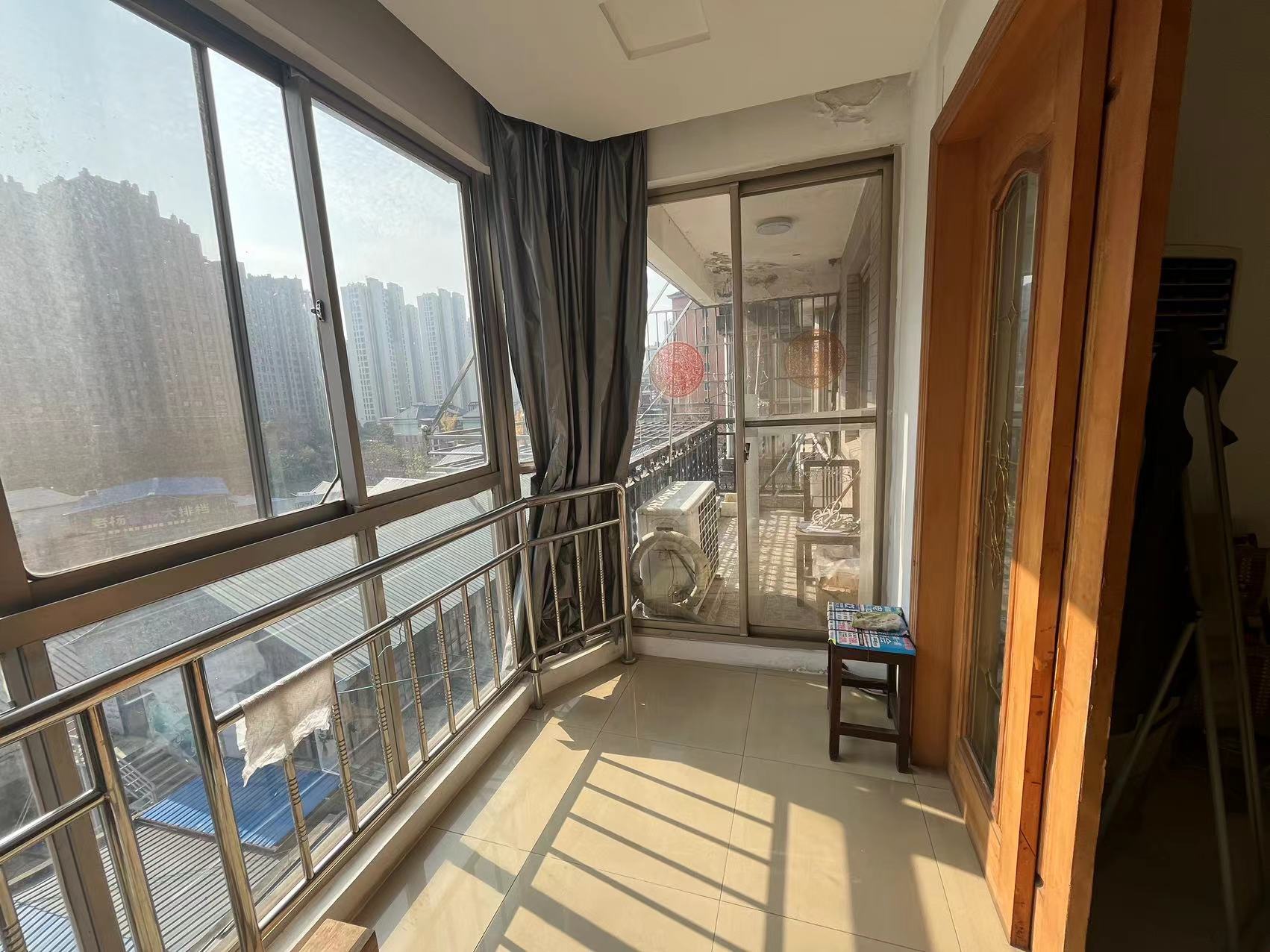 凯旋花园 3室2厅2卫 113.09m&sup2;