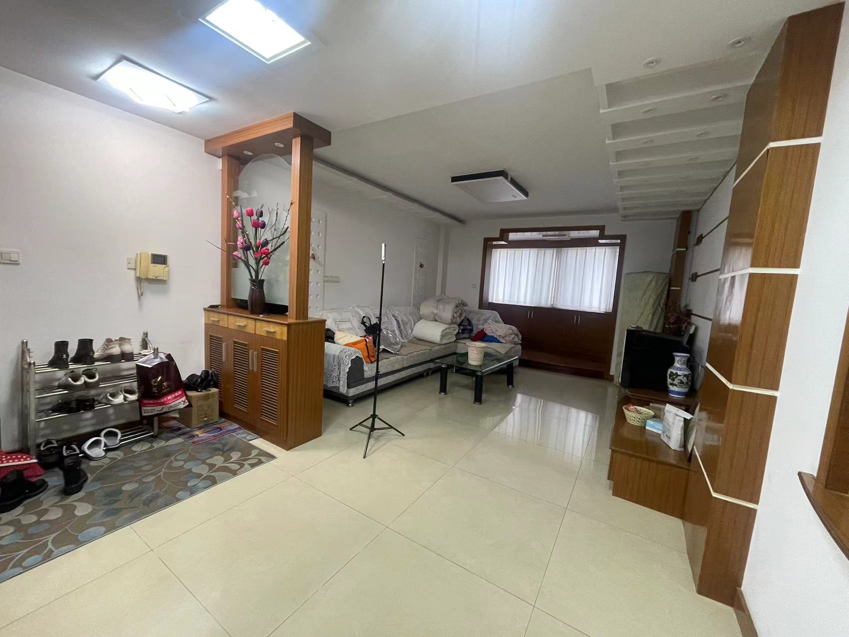 佳乐花苑 3室2厅2卫 146m&sup2;