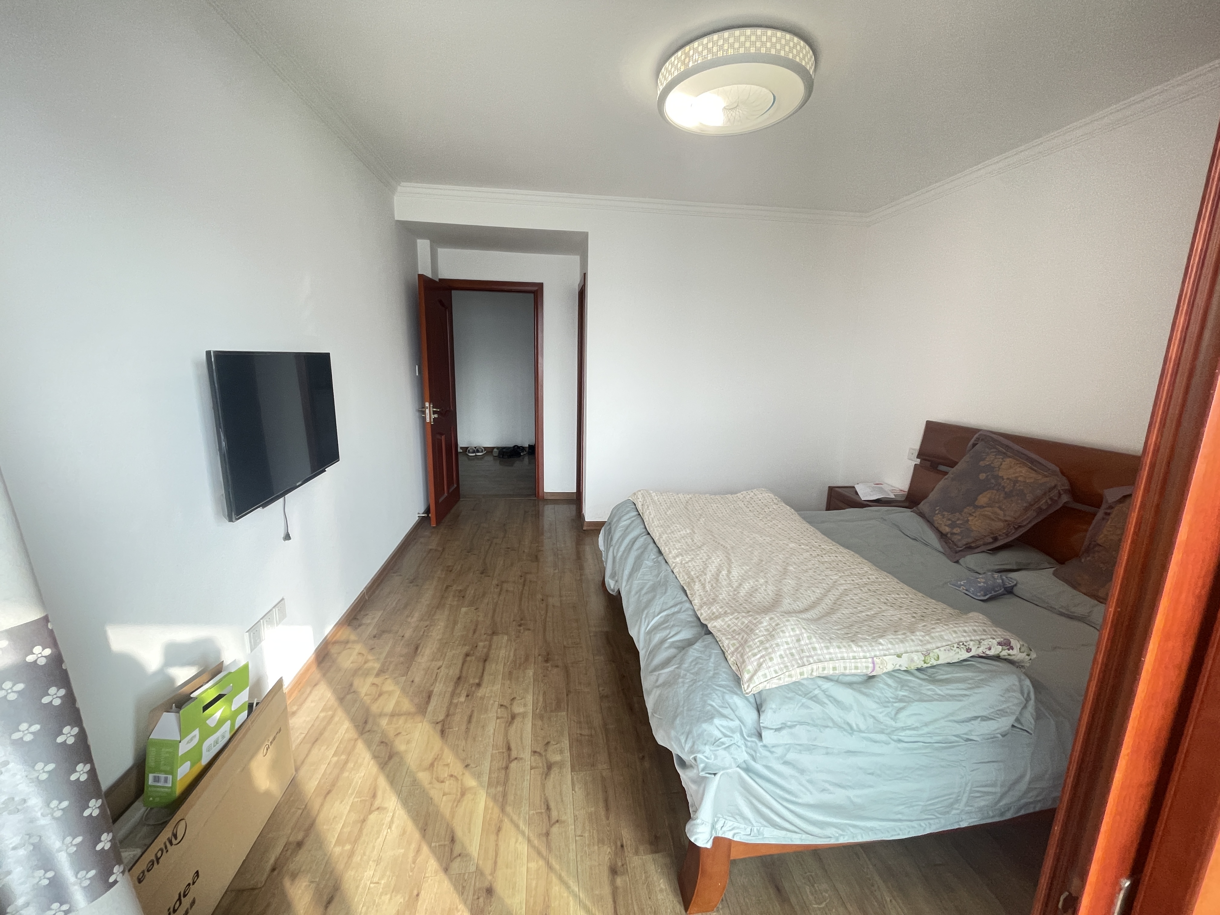 东晖花园 4室2厅2卫 150m&sup2;