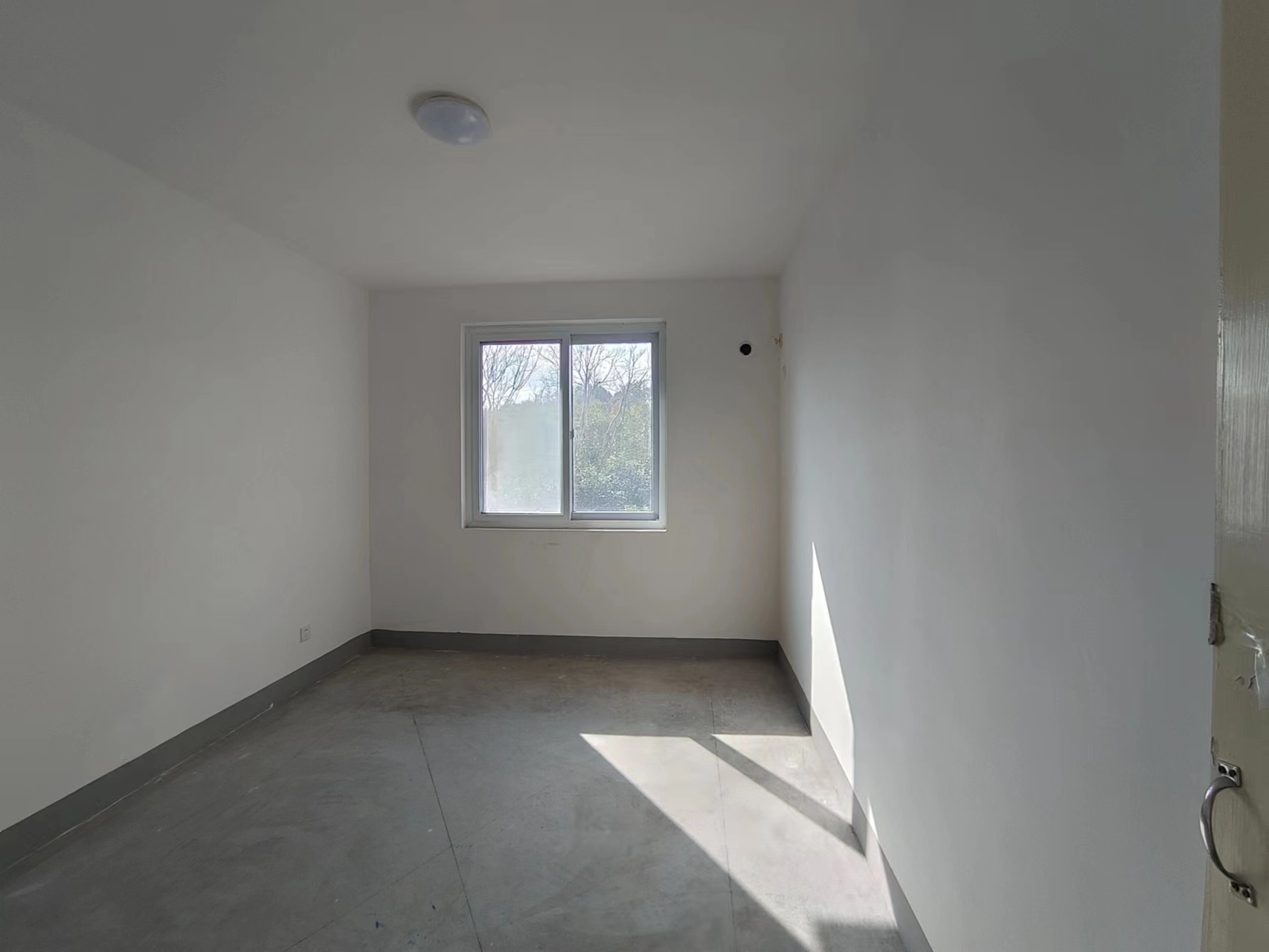 白龙花苑 2室1厅1卫 88m&sup2;