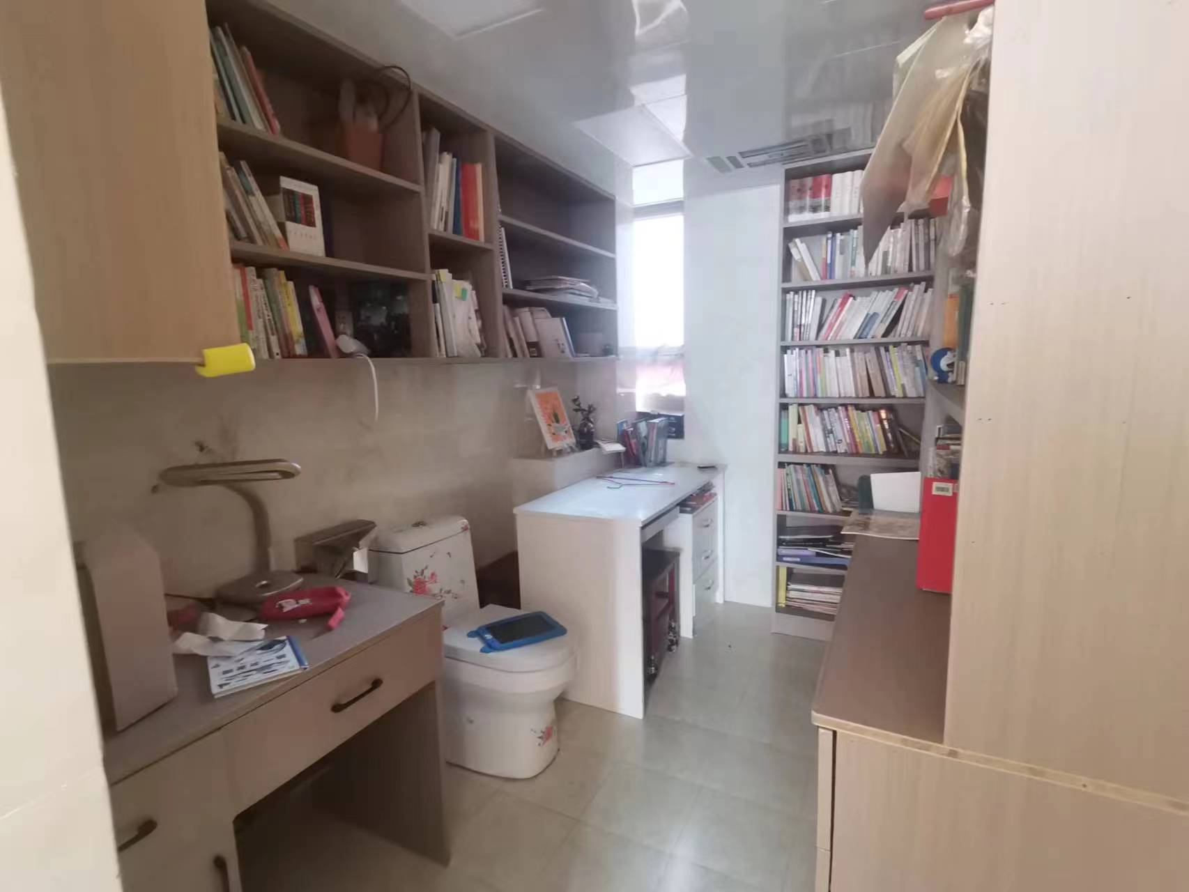 德诚嘉园 3室2厅1卫 140m&sup2;