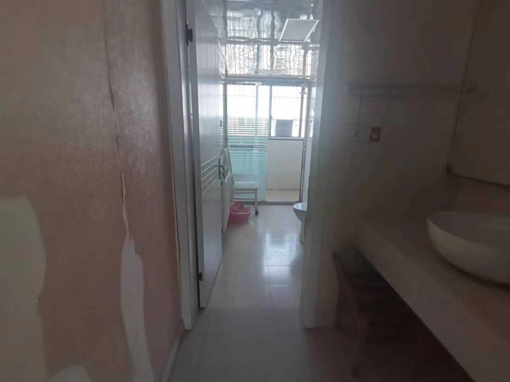 德诚嘉园 3室2厅1卫 140m&sup2;