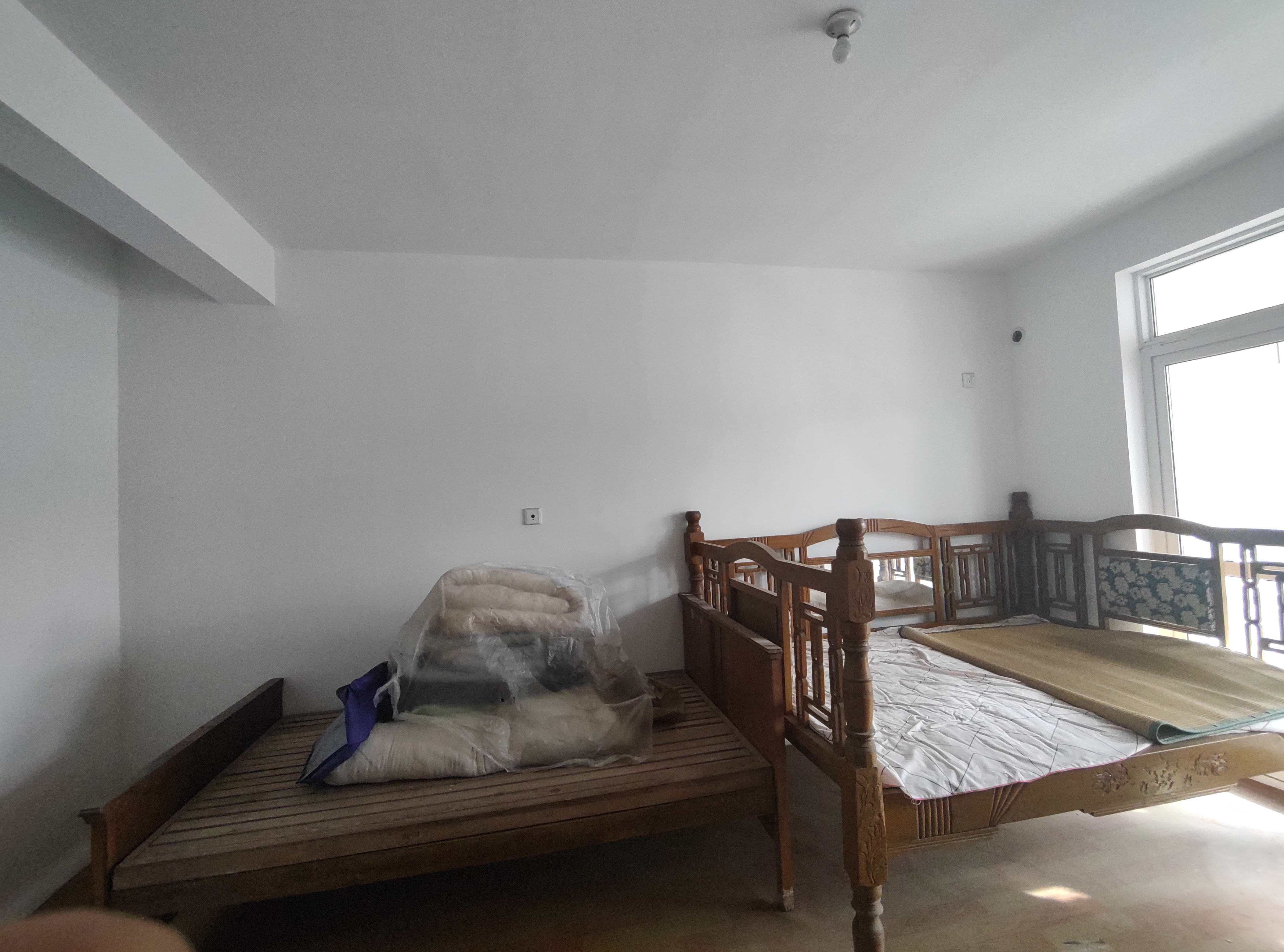 龙湖佳苑 2室1厅1卫 97.3m&sup2;