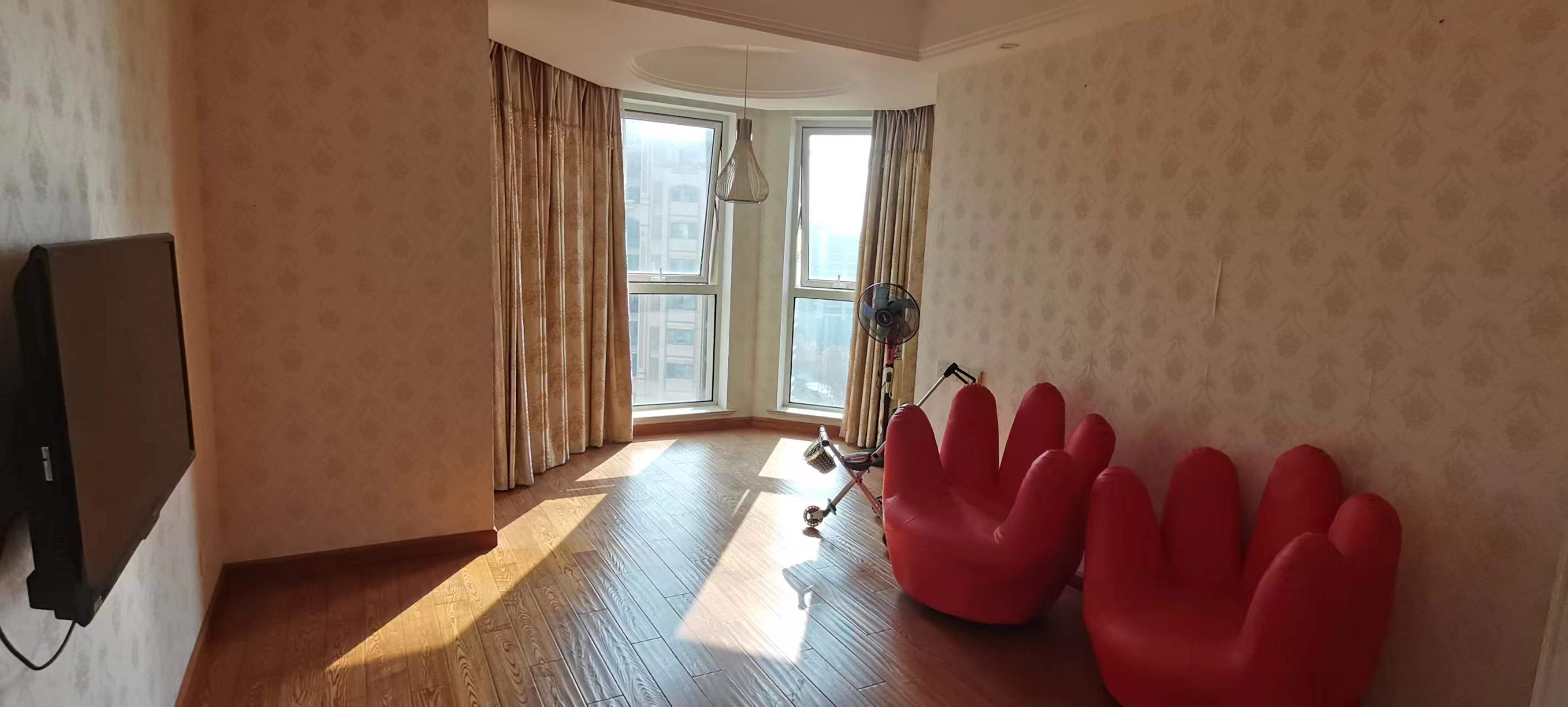 中南世纪花城二期 3室2厅2卫 120.00m&sup2;