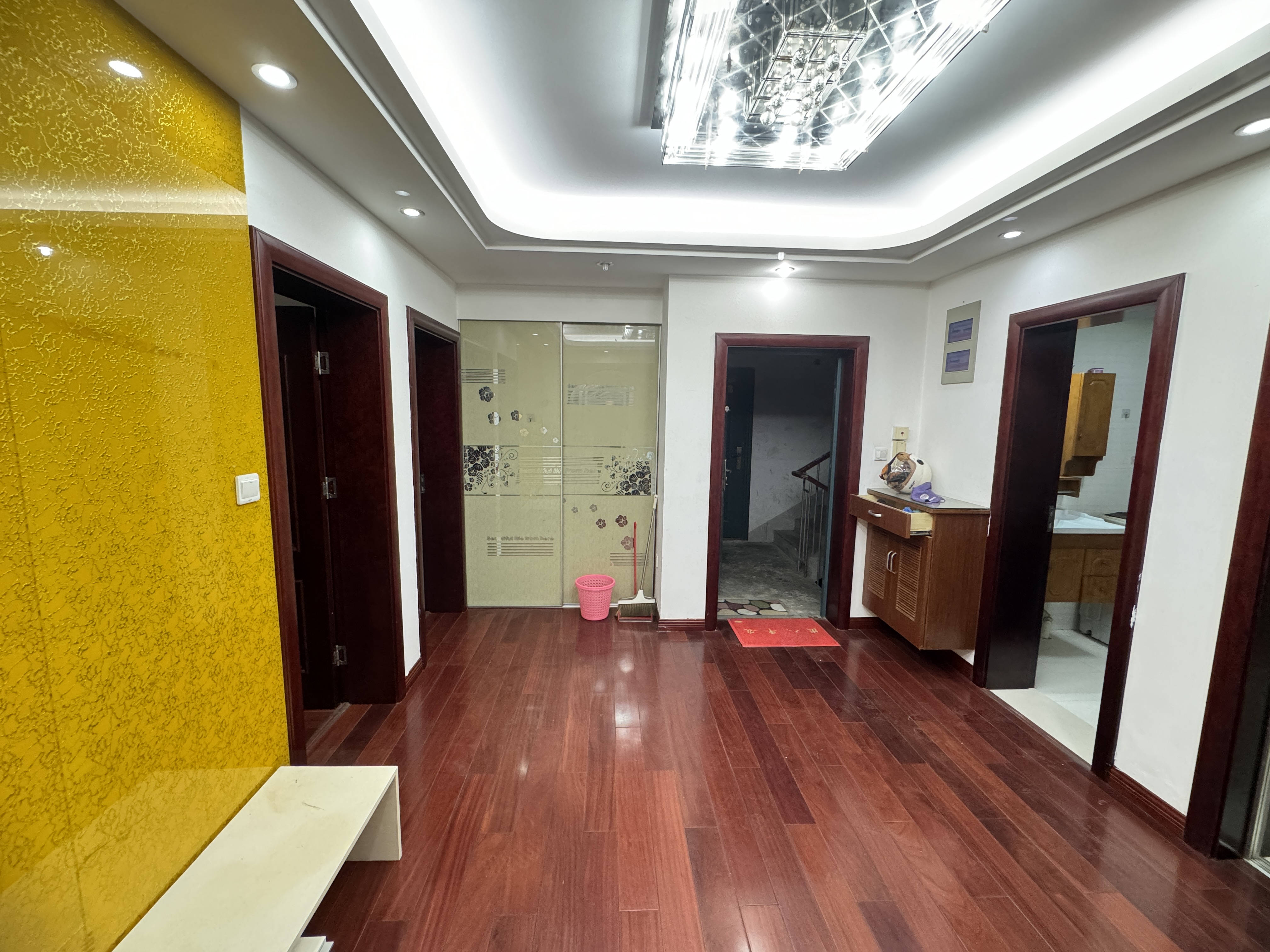 五山新苑 2室1厅1卫 80m²