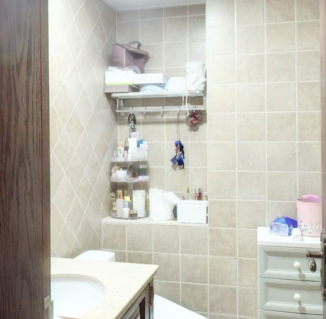 和兴花苑 4室2厅2卫 146.63m&sup2;