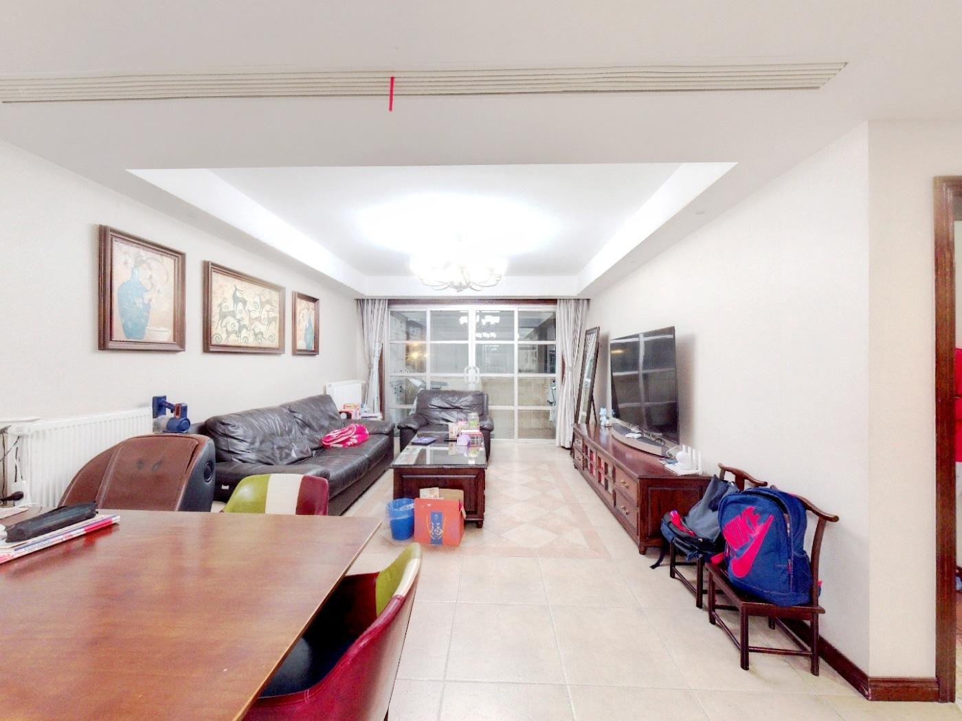和兴花苑 4室2厅2卫 146.63m&sup2;