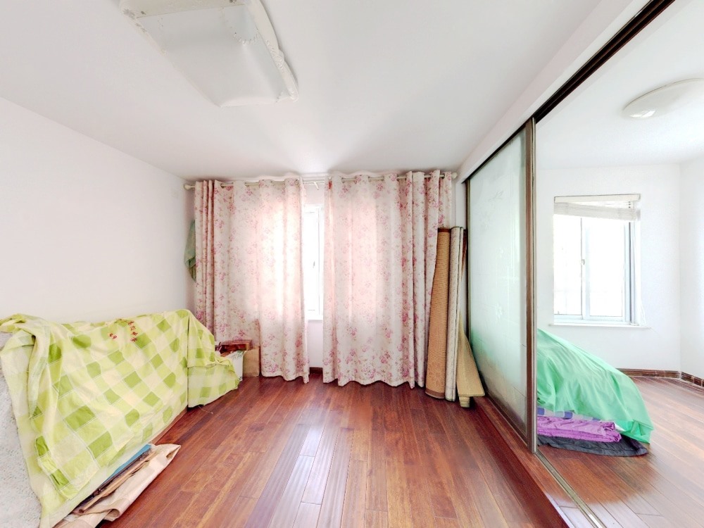 东郊庄园 4室3厅3卫 350m&sup2;