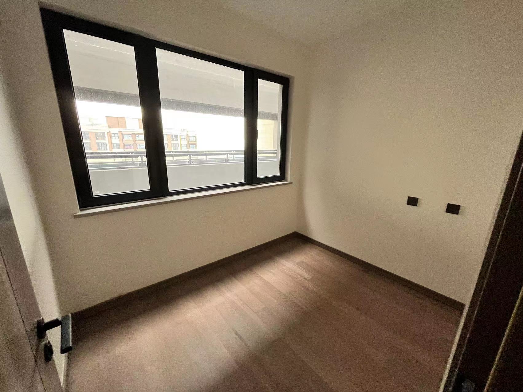 万科翡翠公园 2室1厅1卫 92m&sup2;