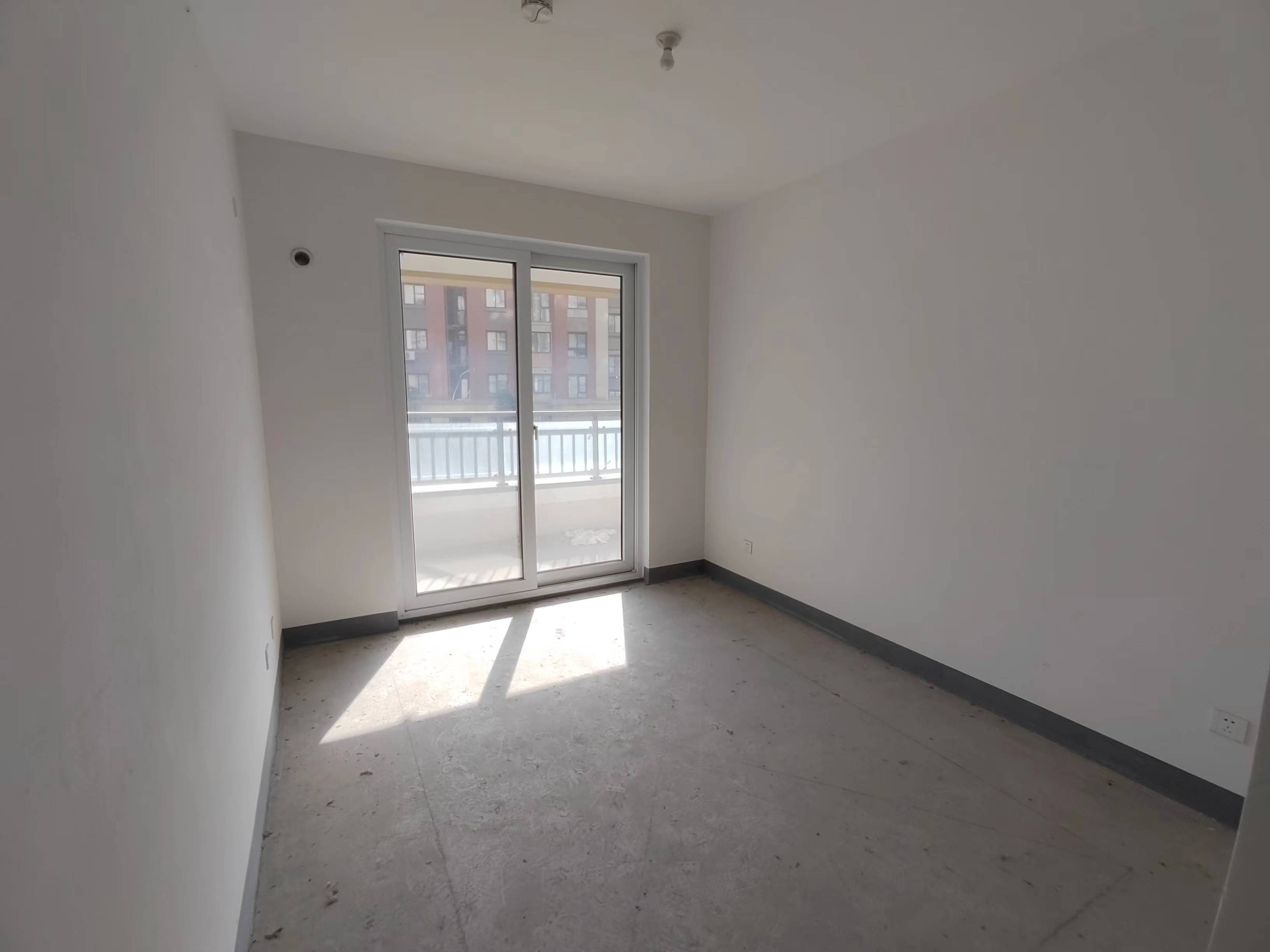 新城香溢紫郡 4室2厅2卫 140.00m&sup2;