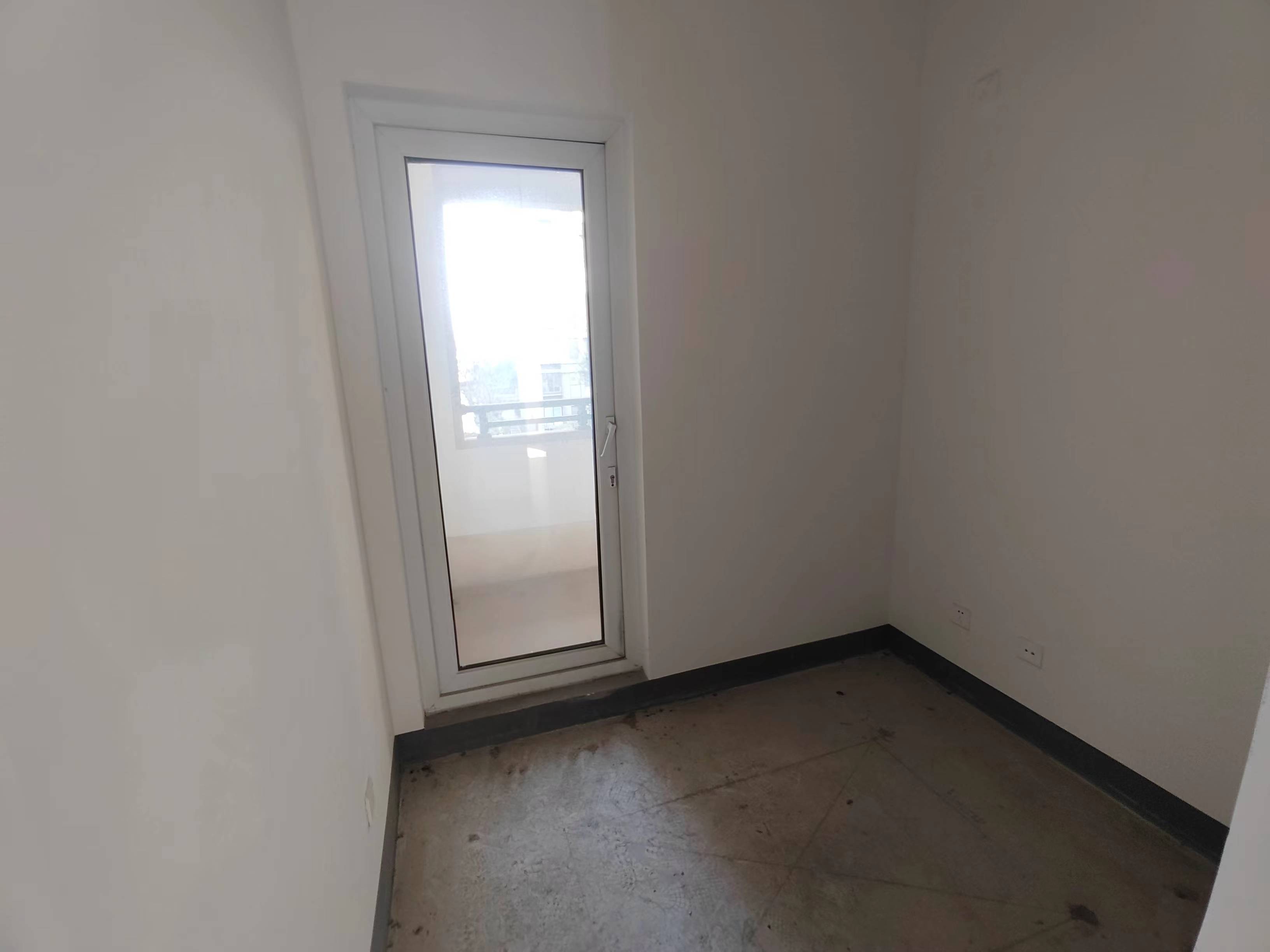 新城香溢紫郡 4室2厅2卫 140.00m&sup2;