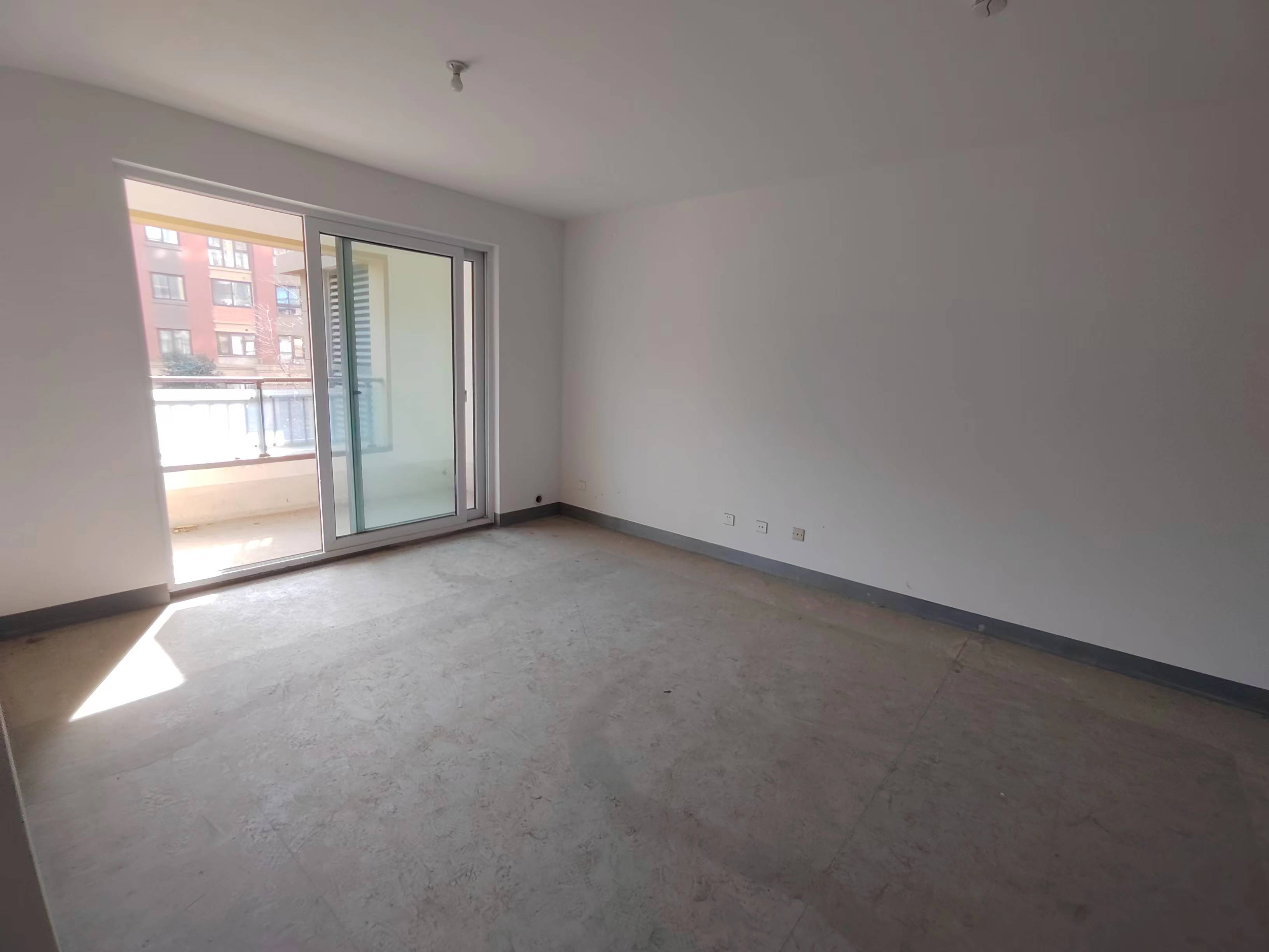 新城香溢紫郡 4室2厅2卫 140.00m&sup2;