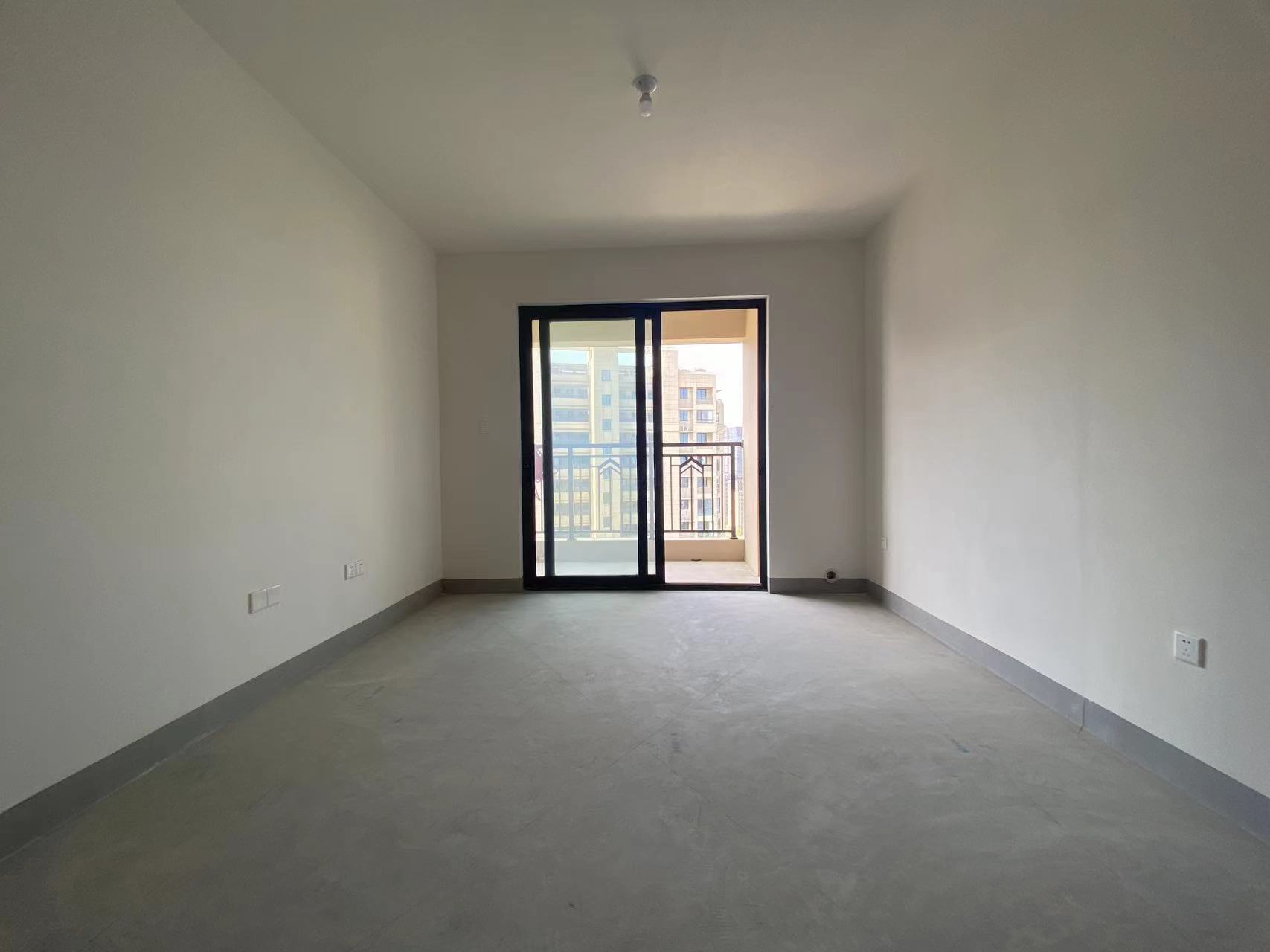 招商新城雍景湾 3室2厅1卫 92m&sup2;