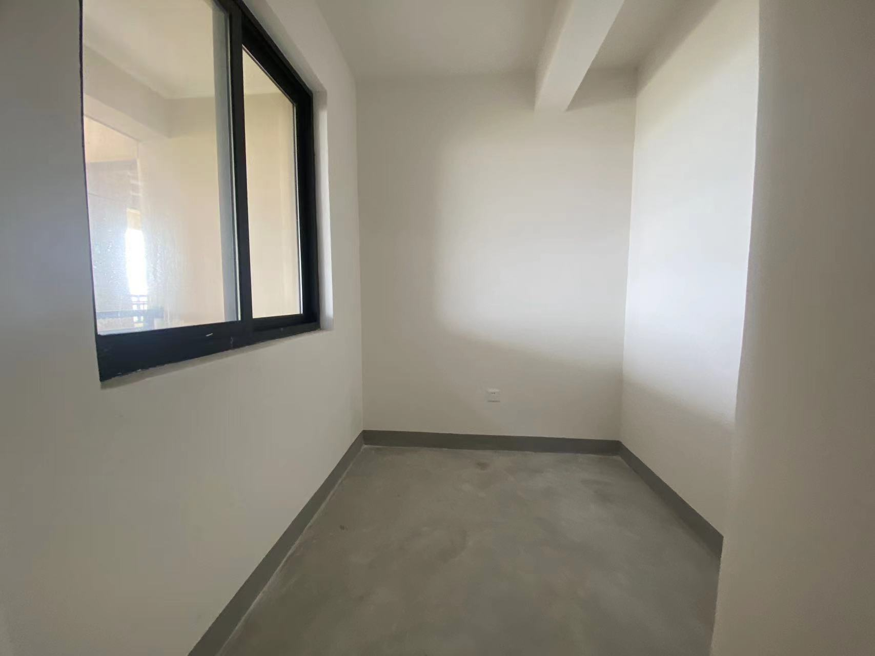 招商新城雍景湾 3室2厅1卫 92m&sup2;